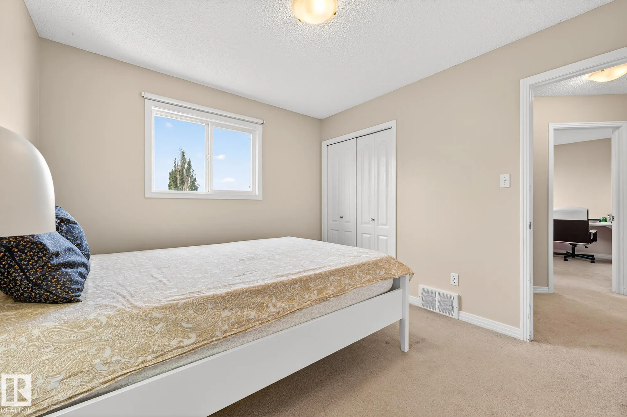 2626 TAYLOR GREEN