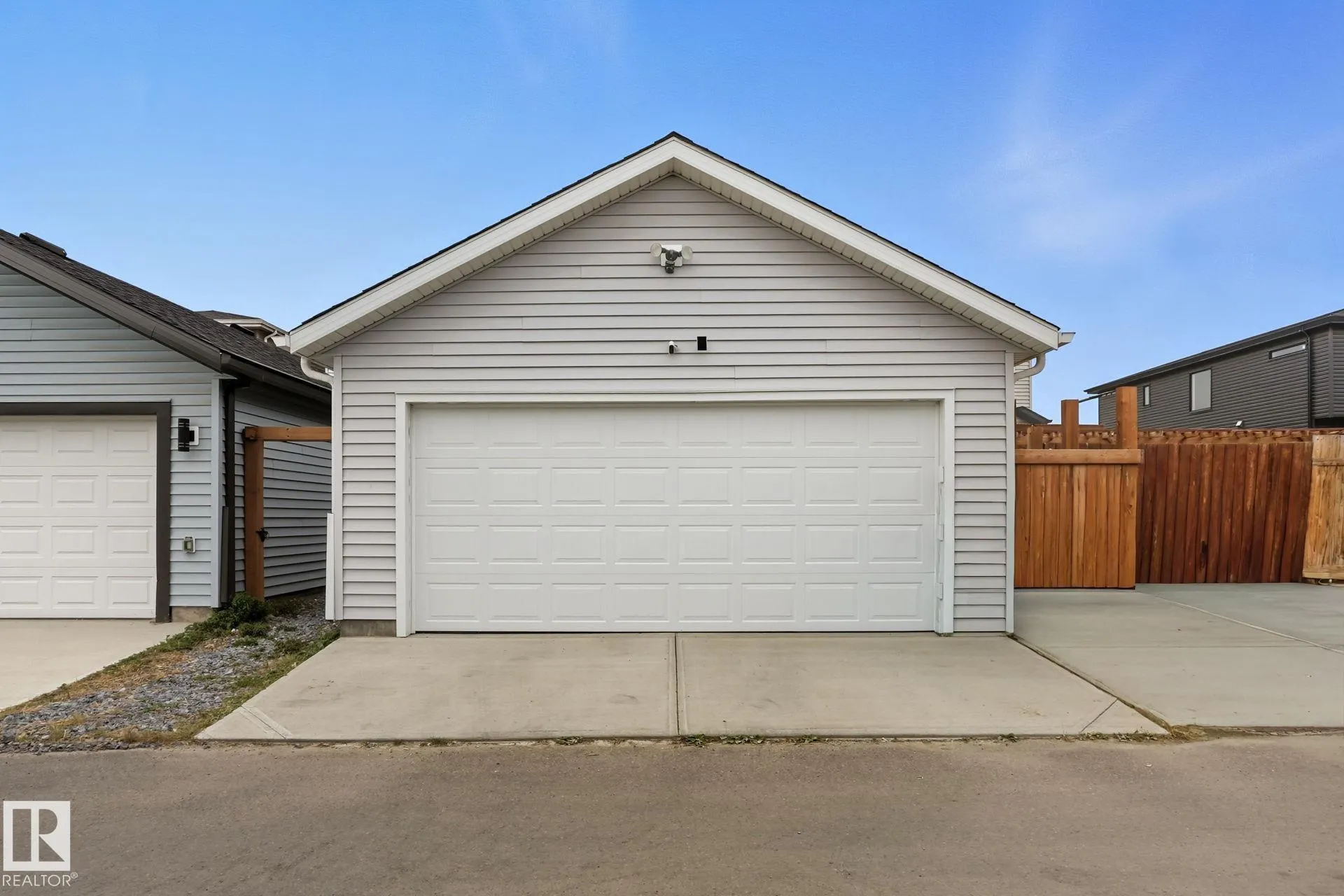 2007 160 Street