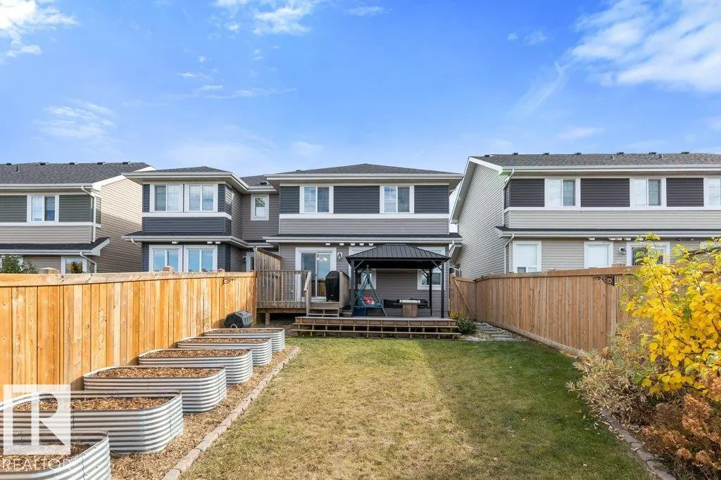 3873 ROBINS Crescent