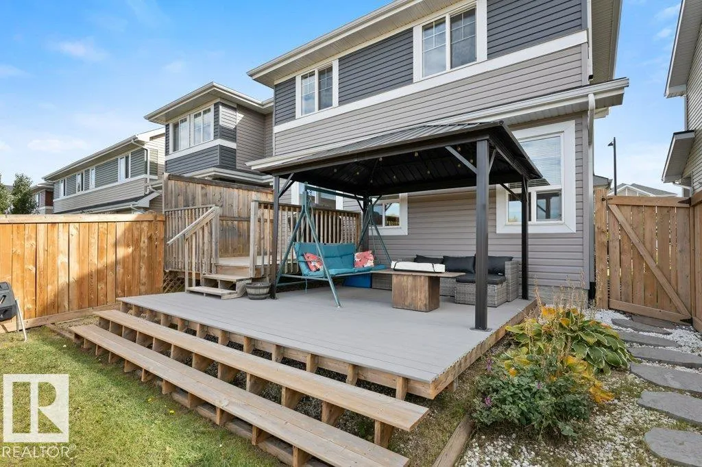 3873 ROBINS Crescent