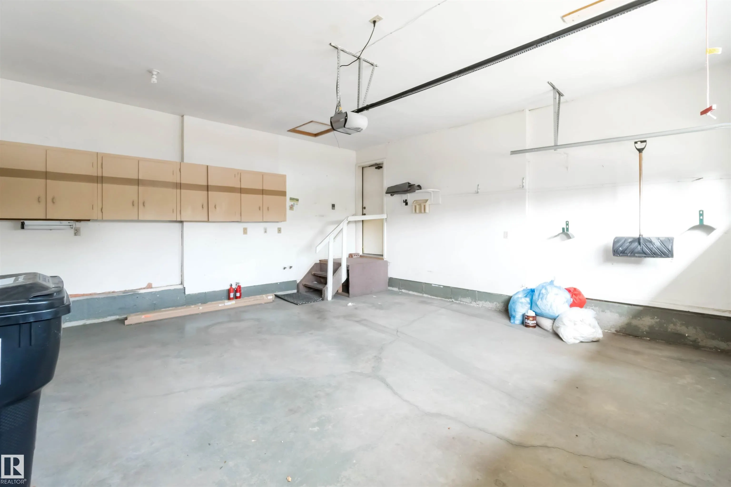 223 OEMING Road