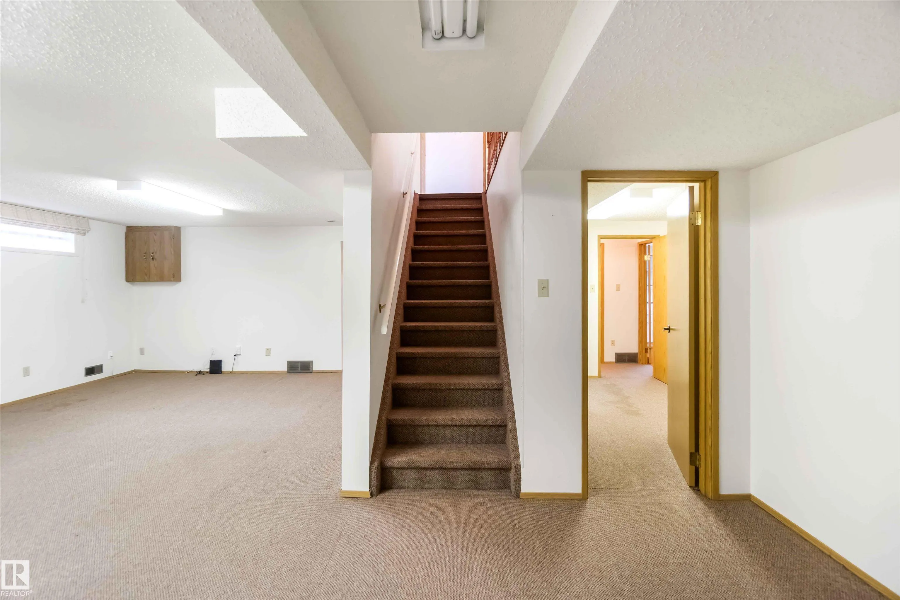 223 OEMING Road