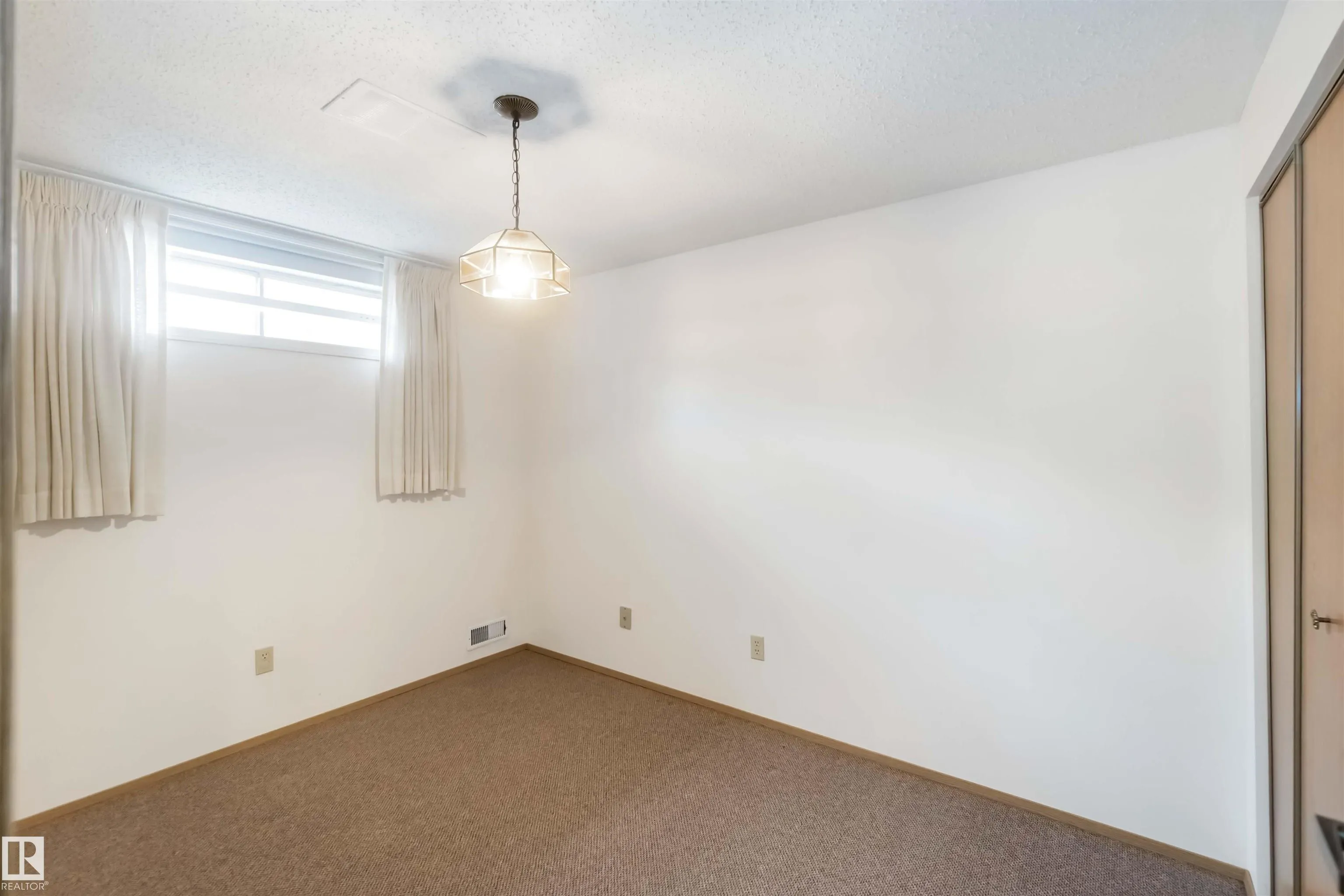 223 OEMING Road