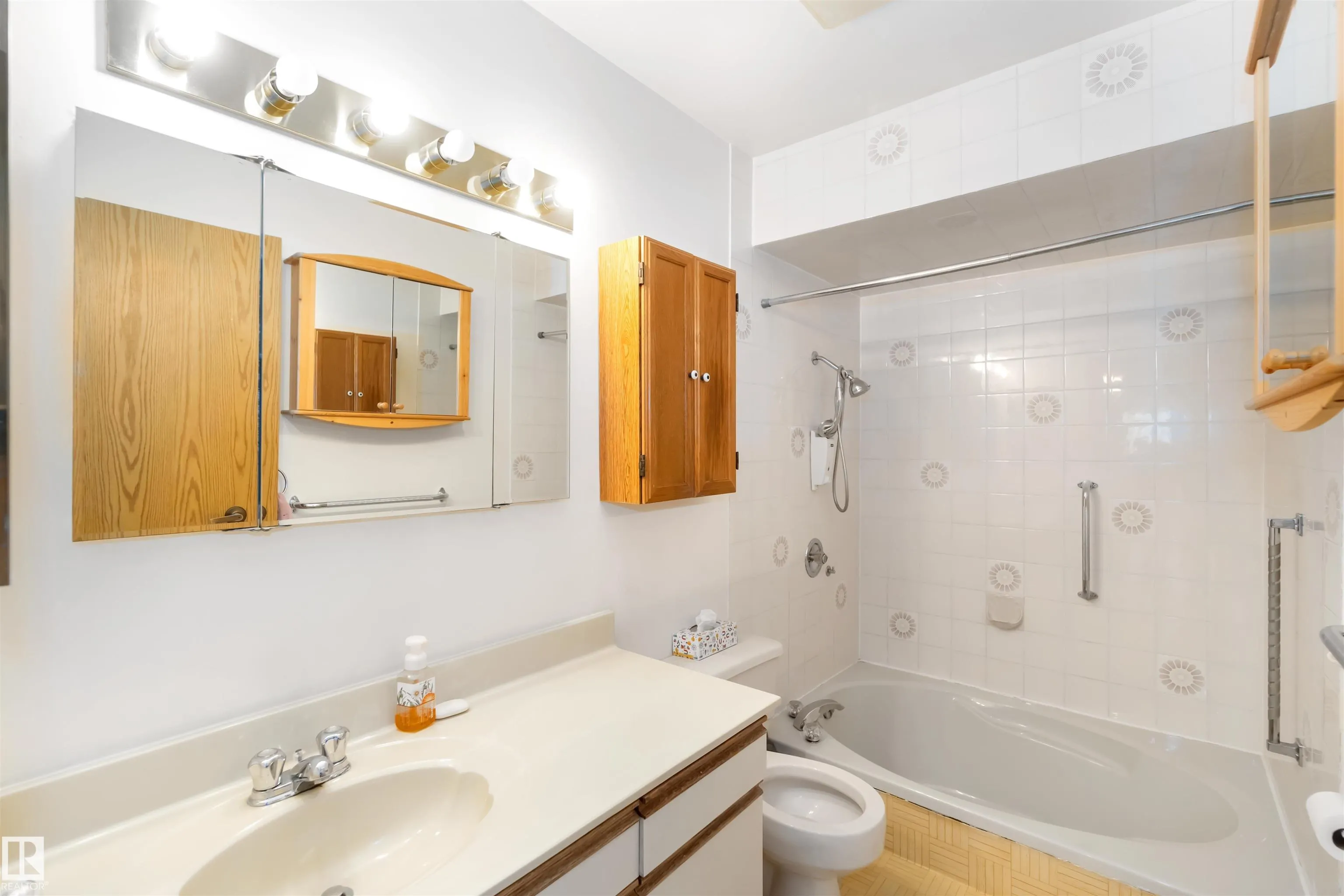 223 OEMING Road
