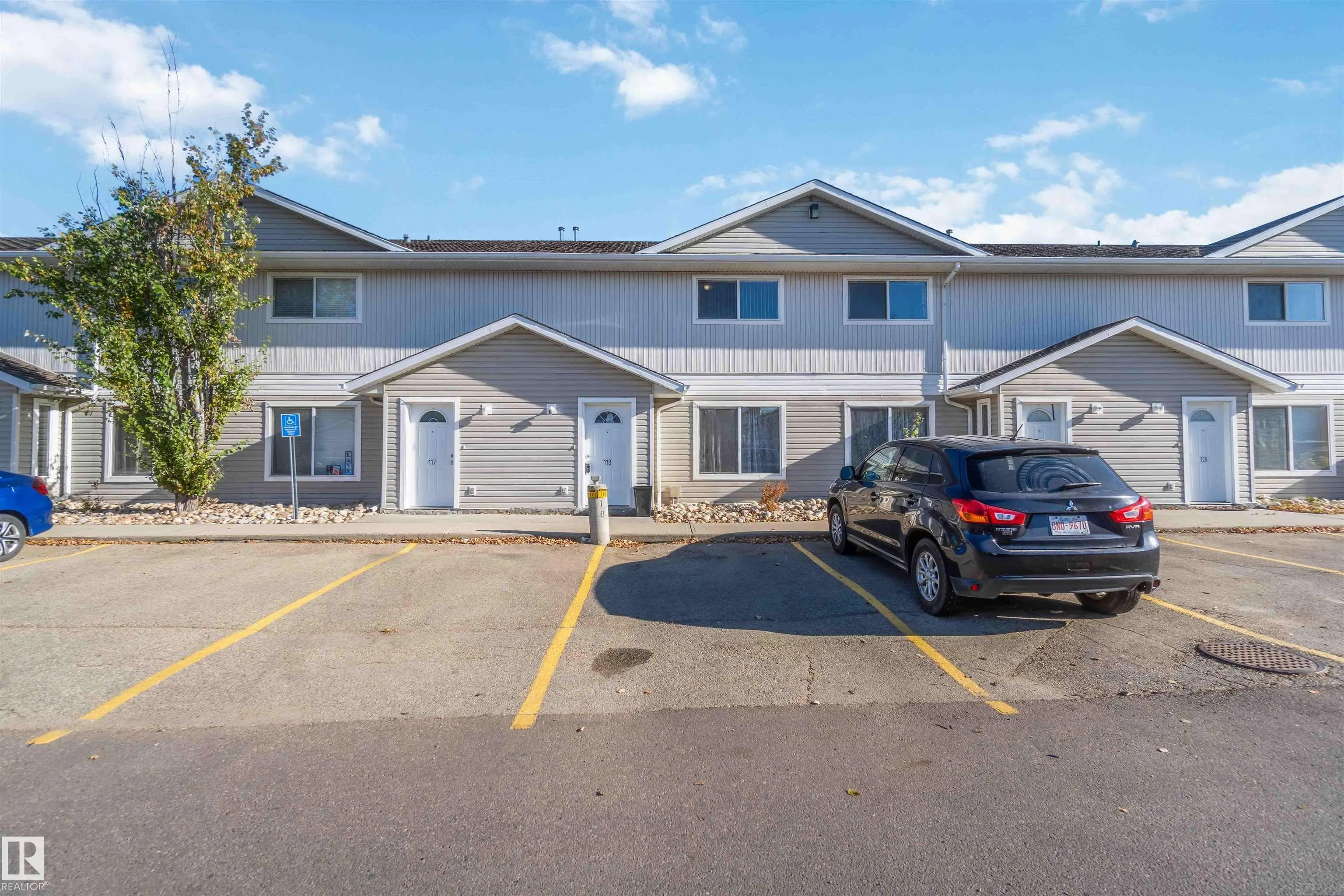 180 BRIDGEPORT Boulevard