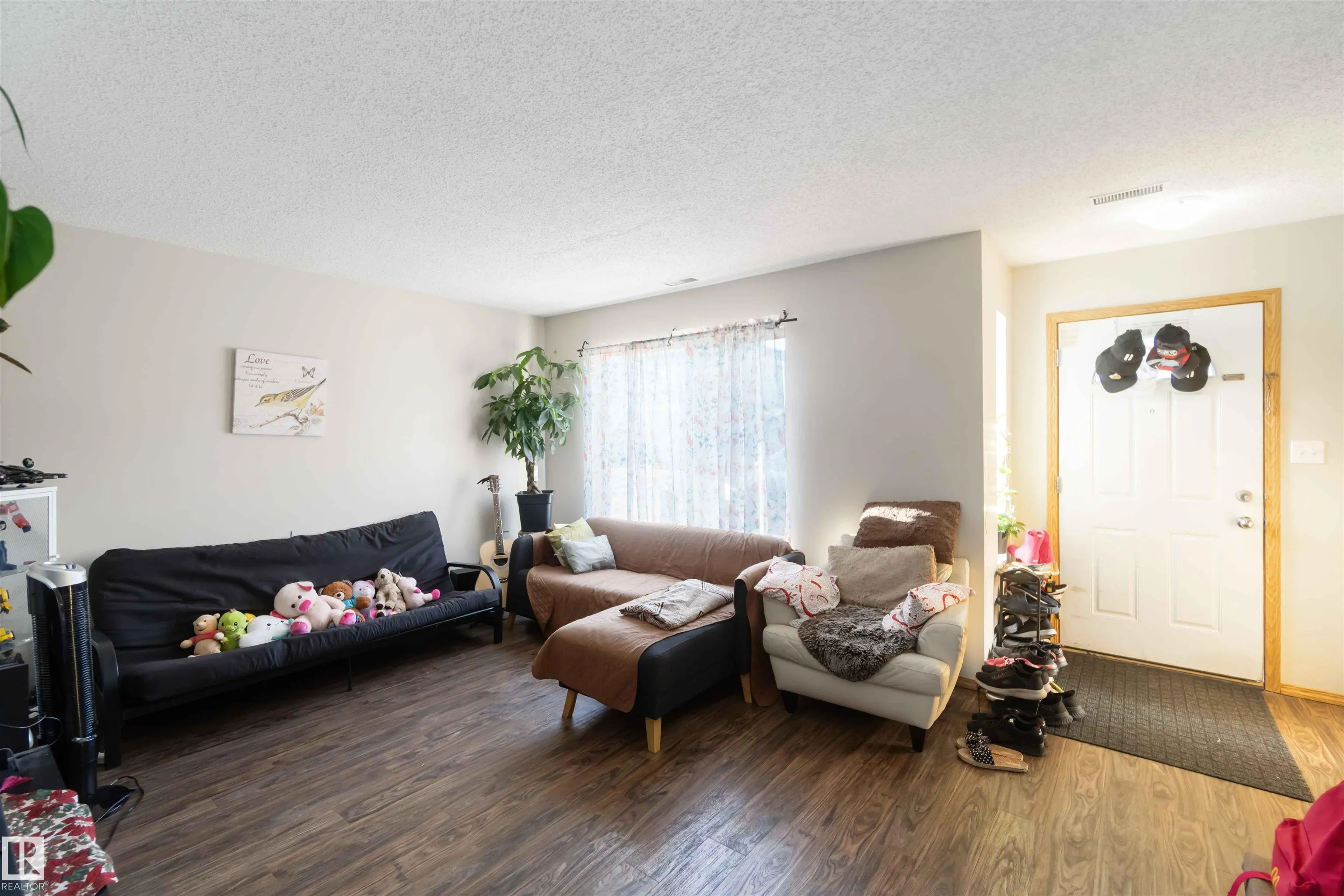 180 BRIDGEPORT Boulevard