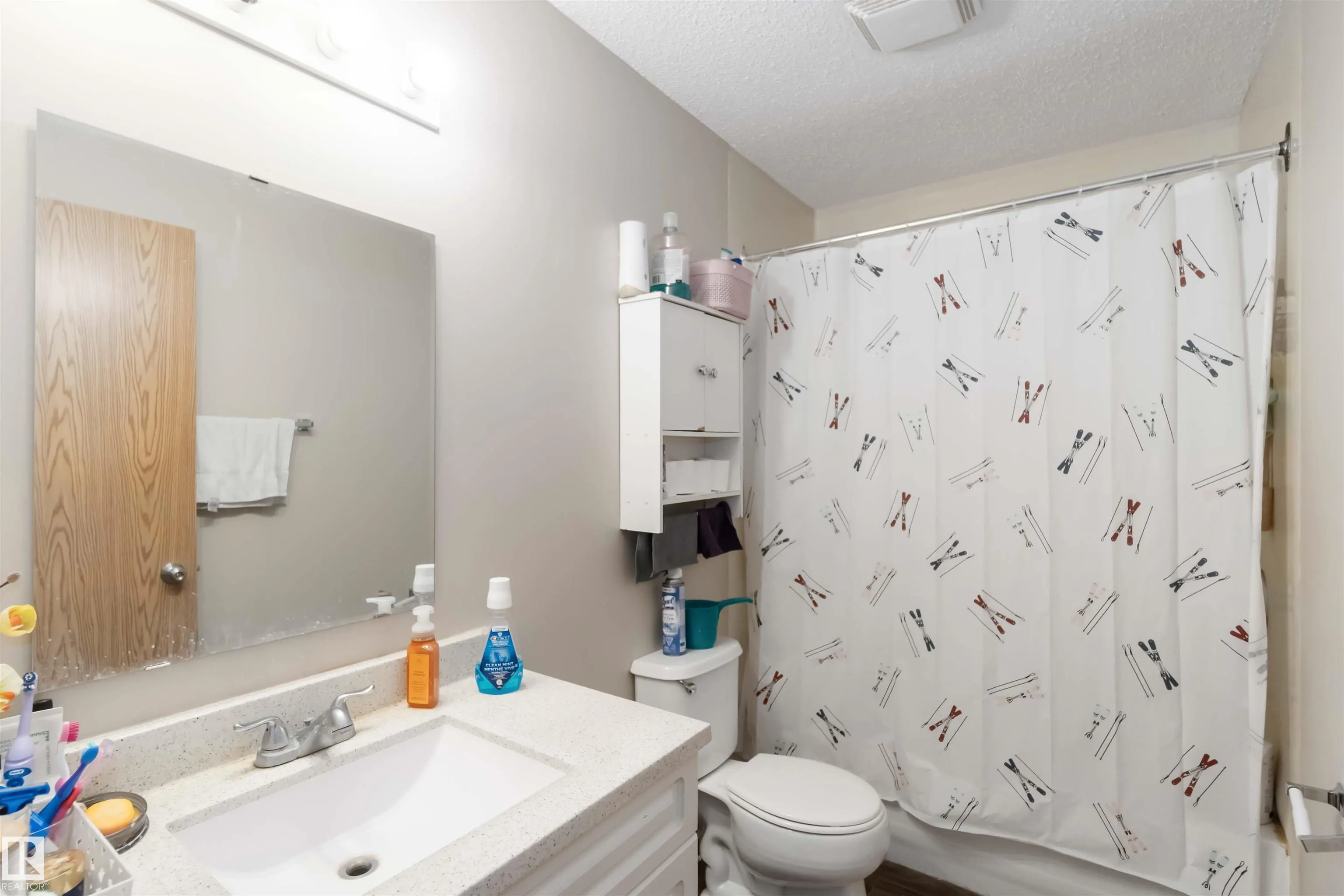 180 BRIDGEPORT Boulevard