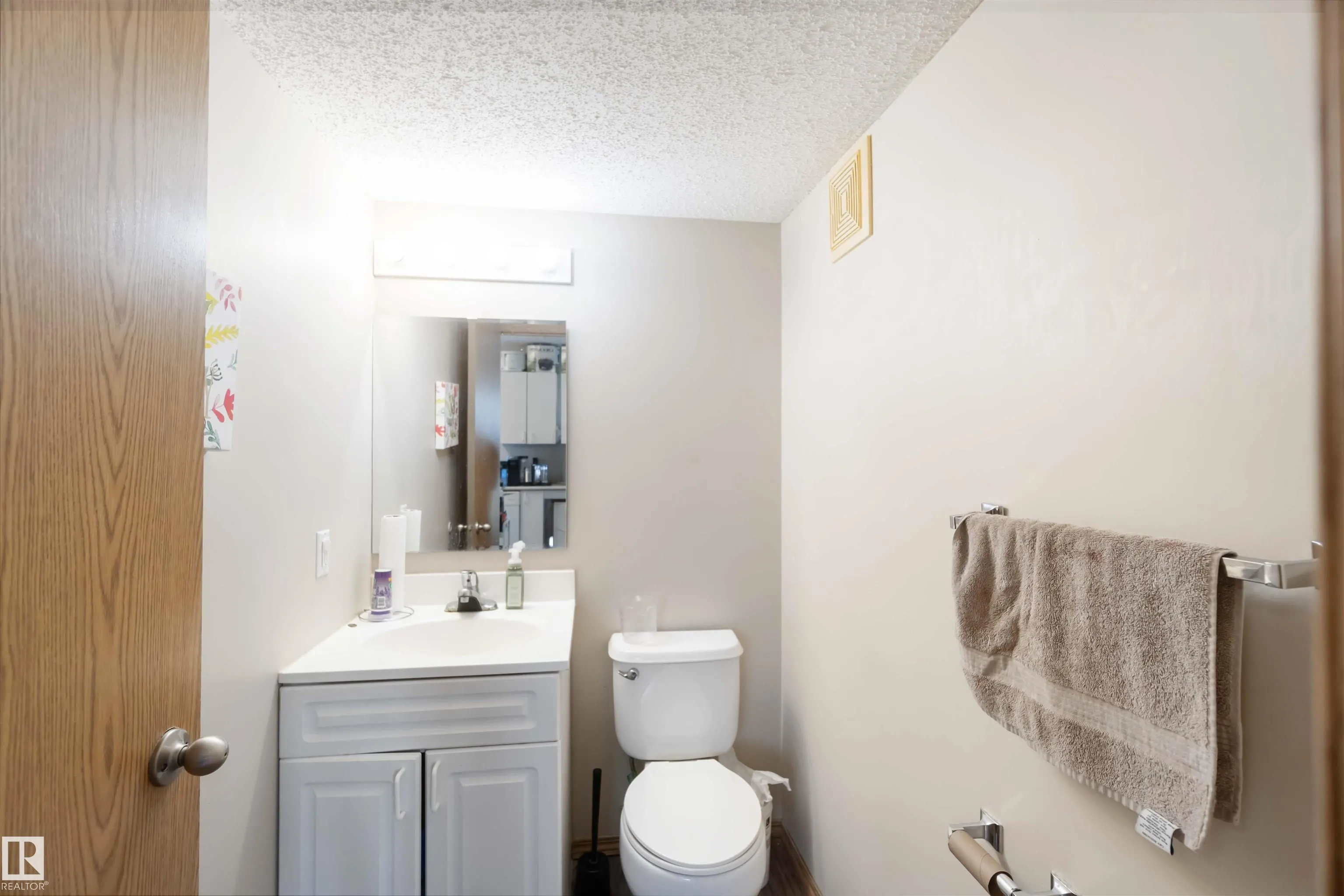 180 BRIDGEPORT Boulevard