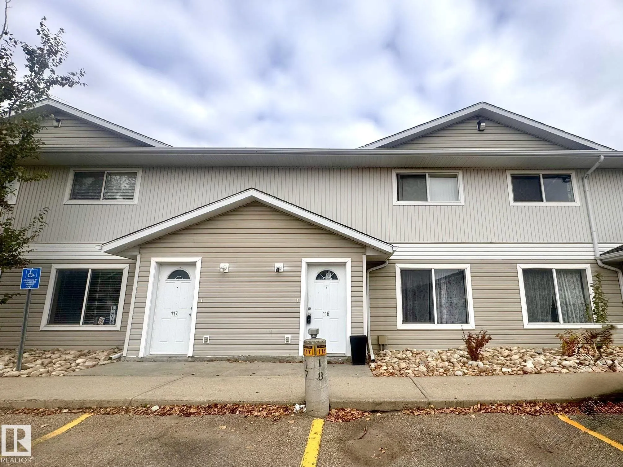 180 BRIDGEPORT Boulevard