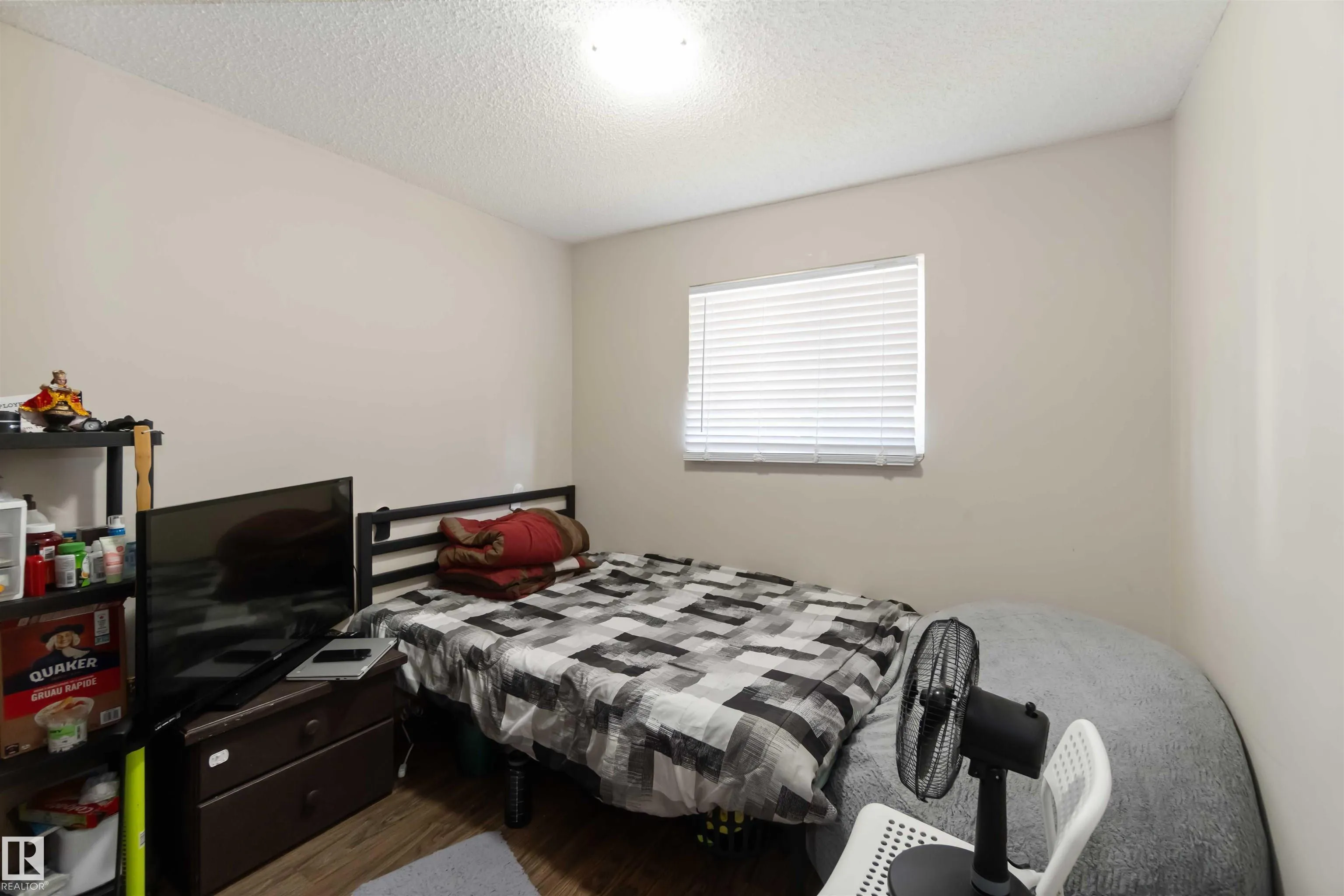 180 BRIDGEPORT Boulevard