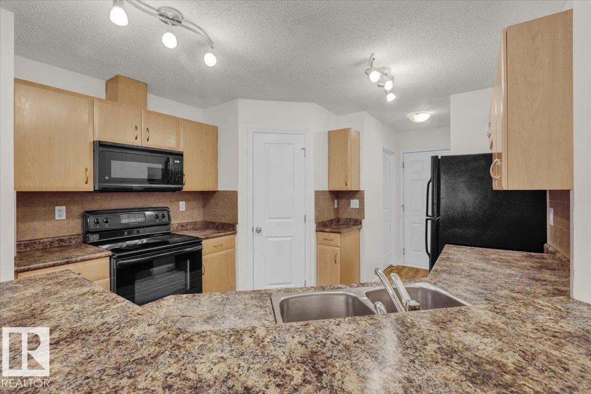 104 21 Summerwood Drive