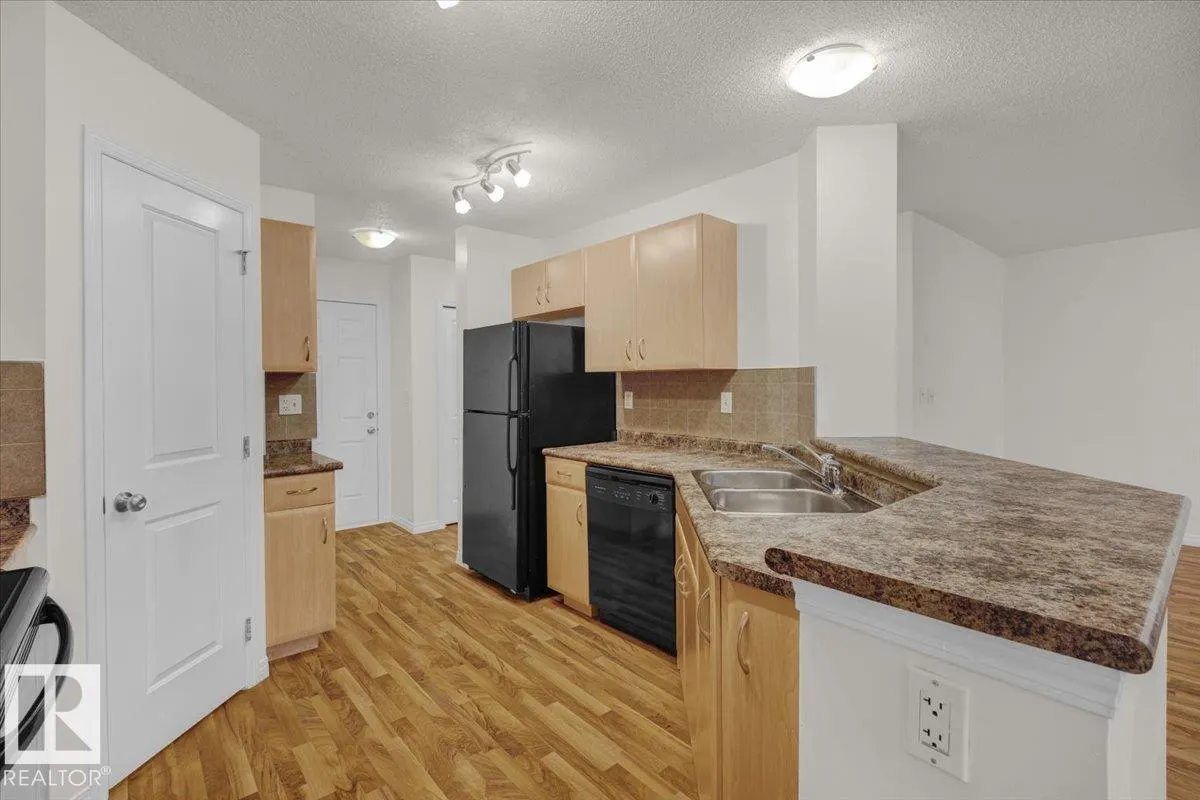 104 21 Summerwood Drive