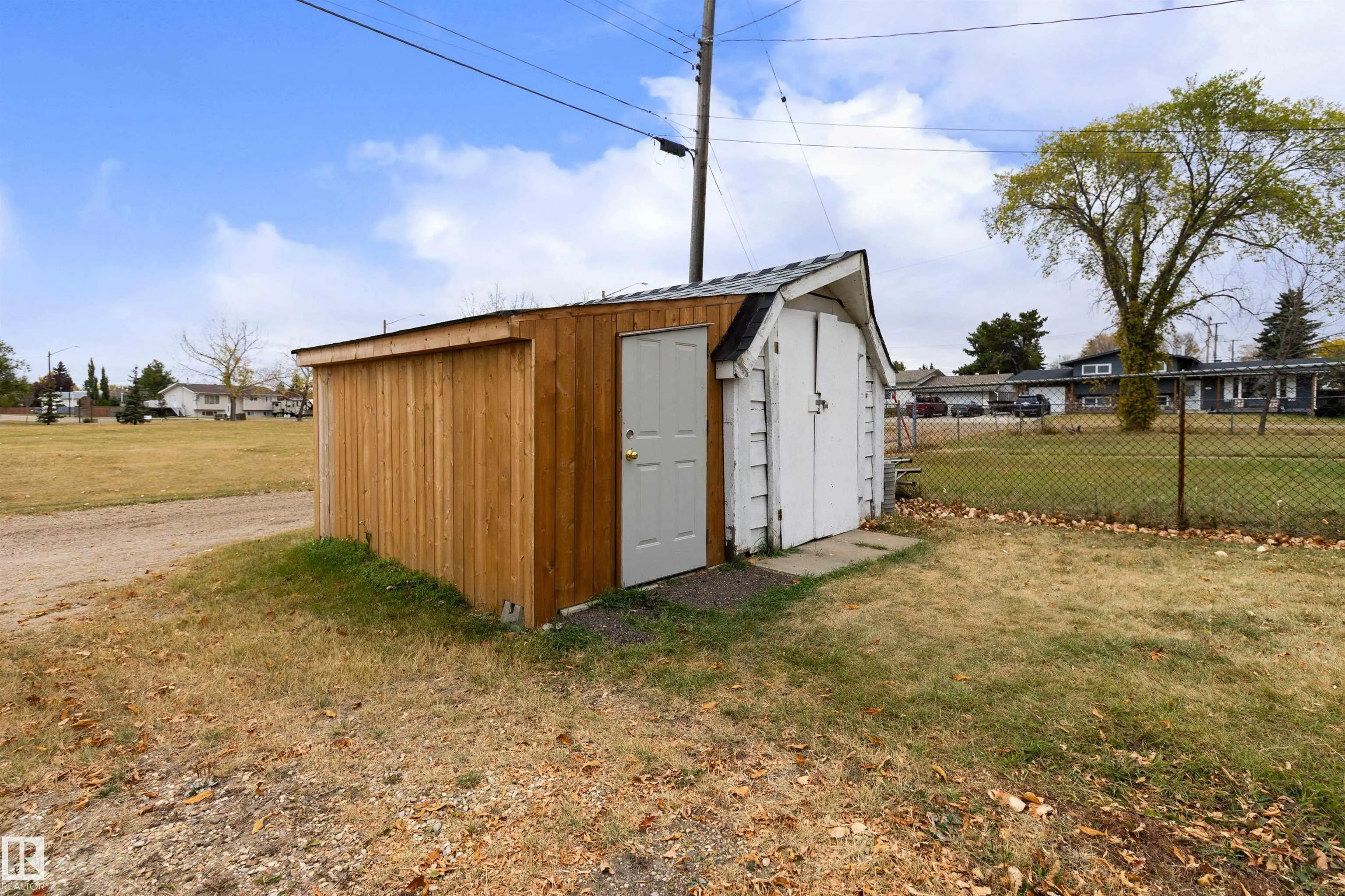 5008 56 ave