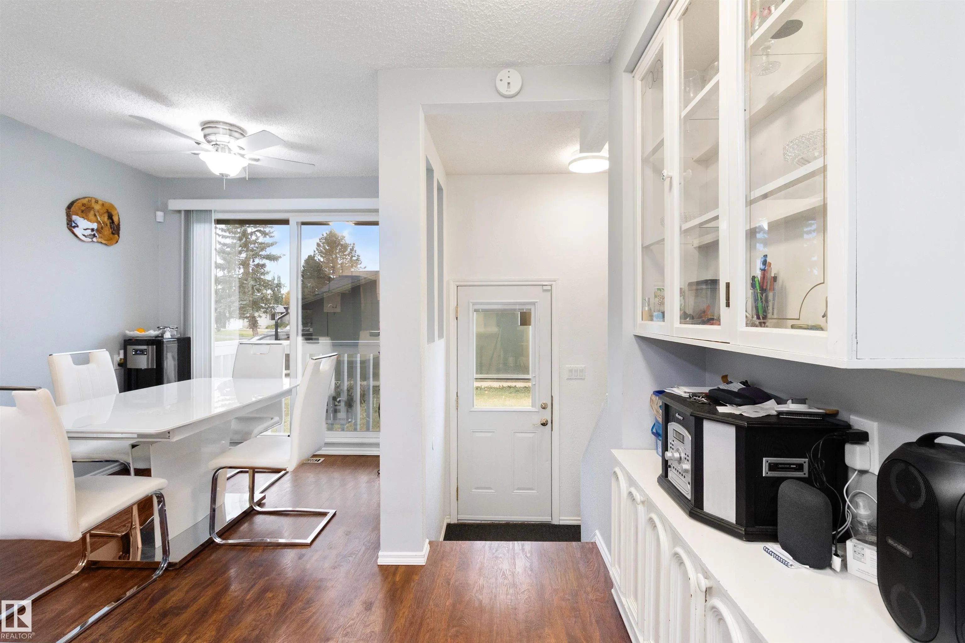 5008 56 ave
