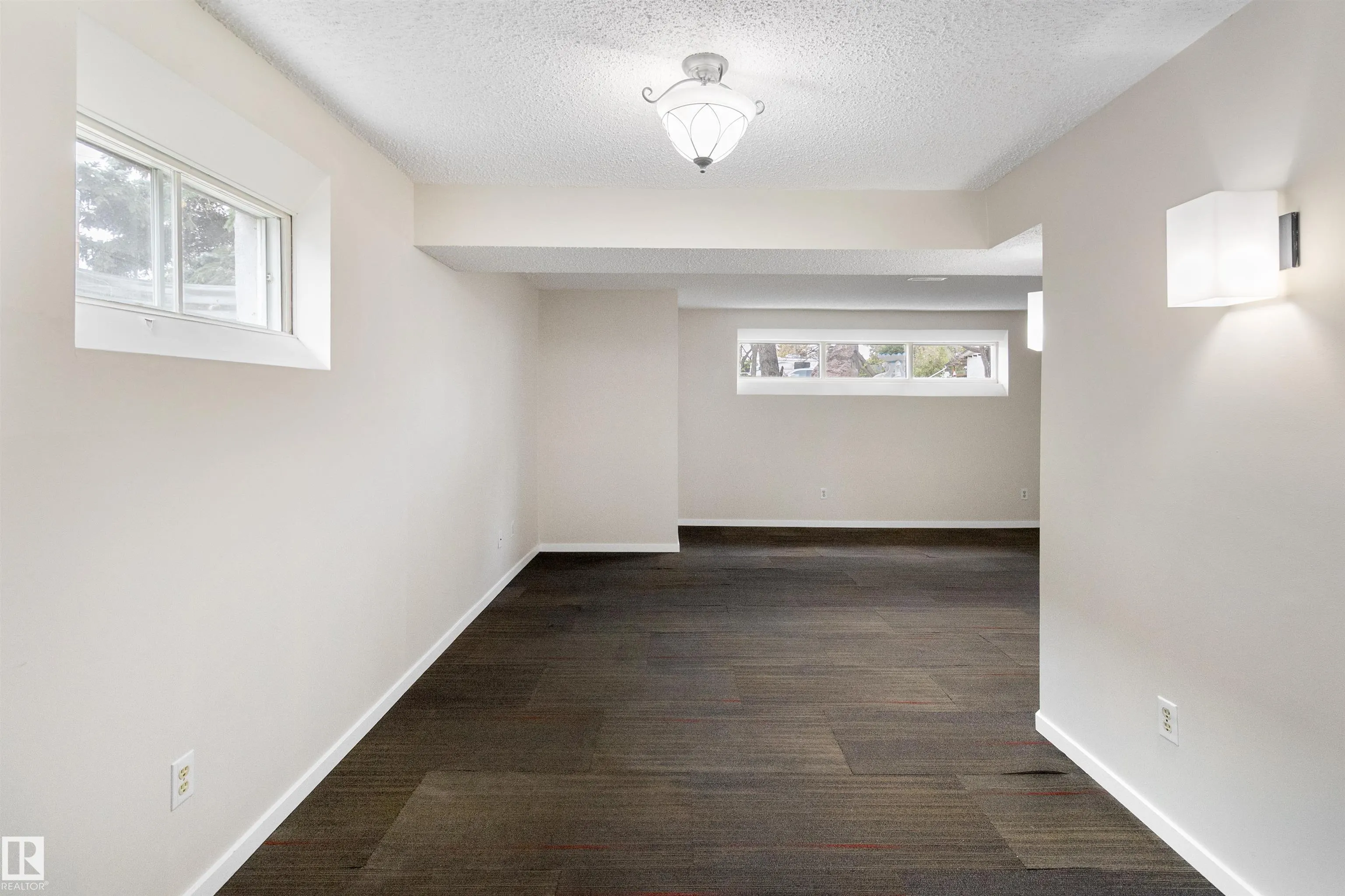 5008 56 ave