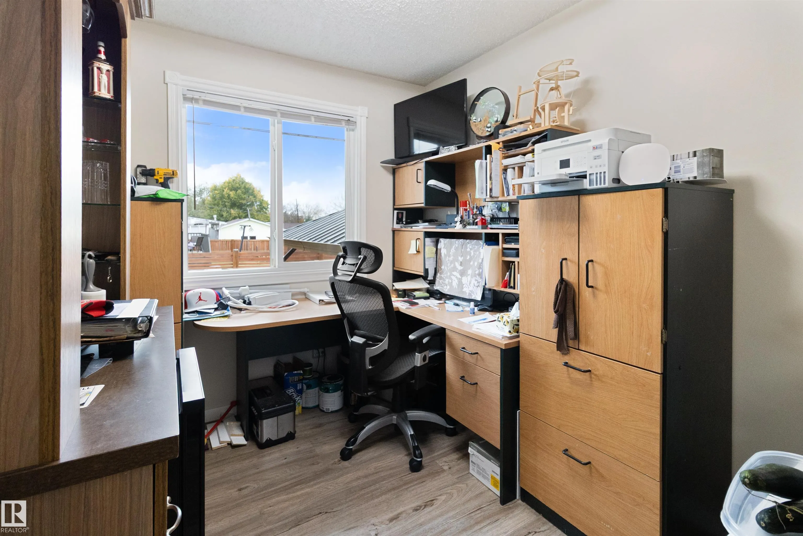5008 56 ave