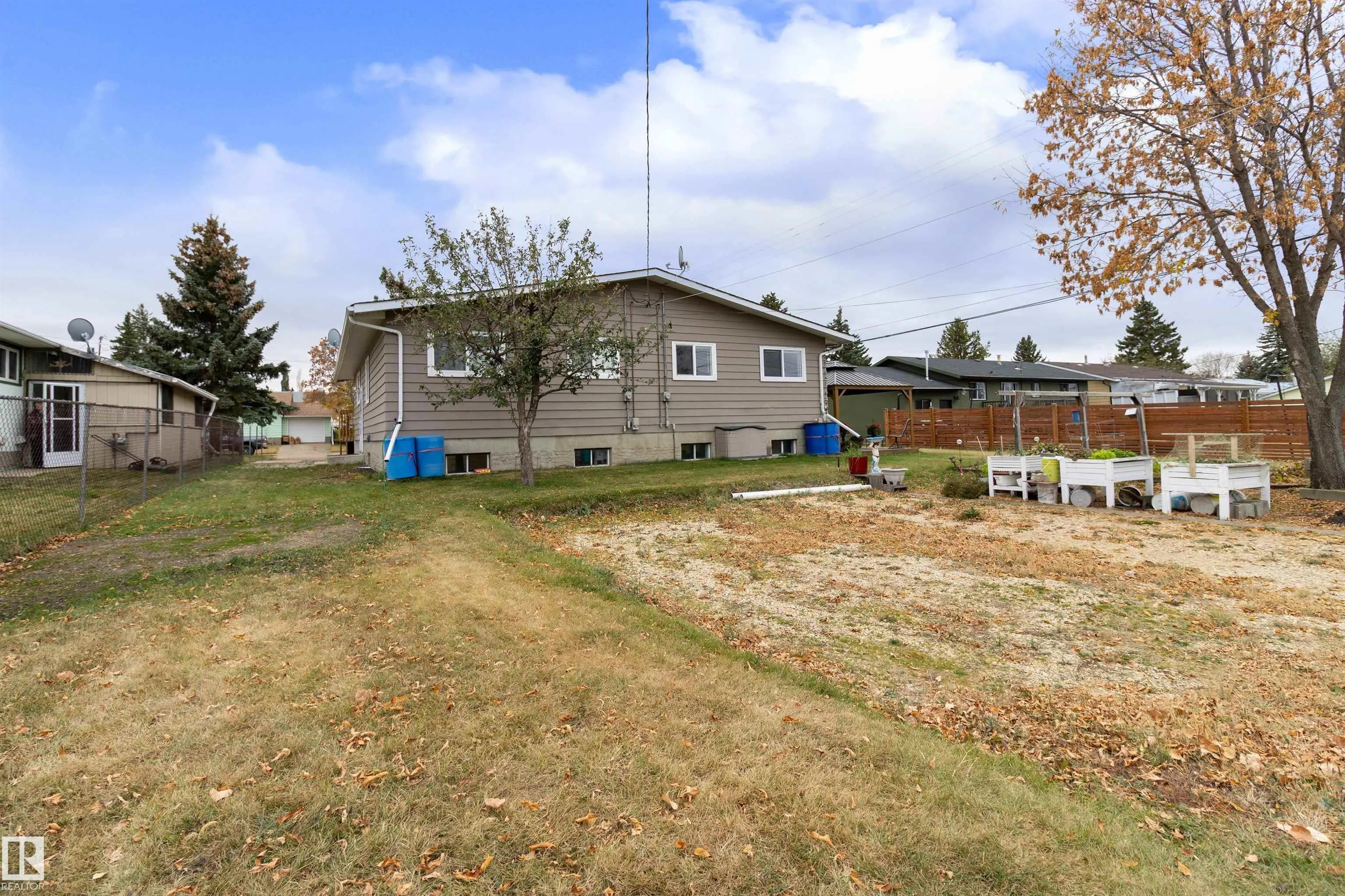 5008 56 ave