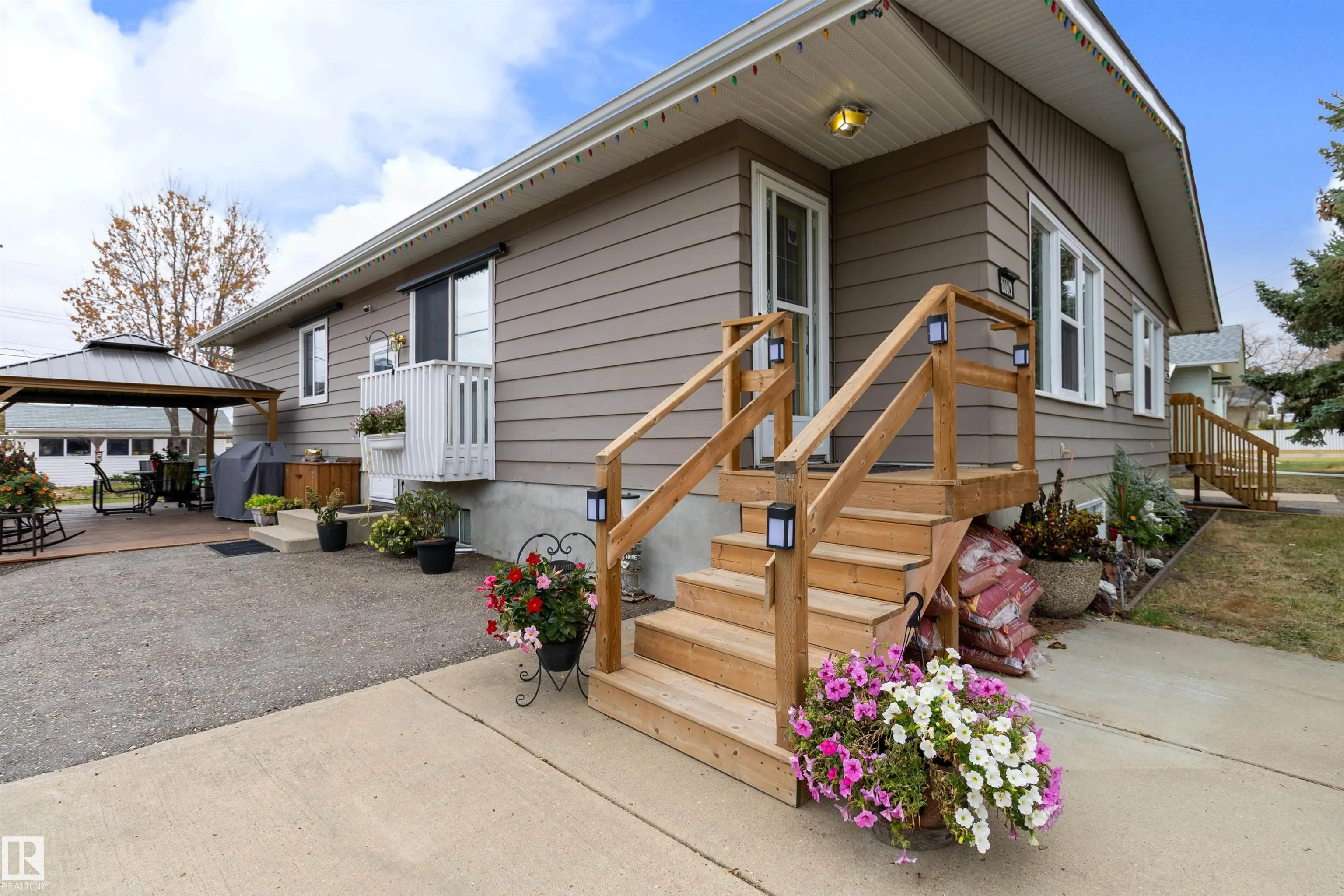 5008 56 ave