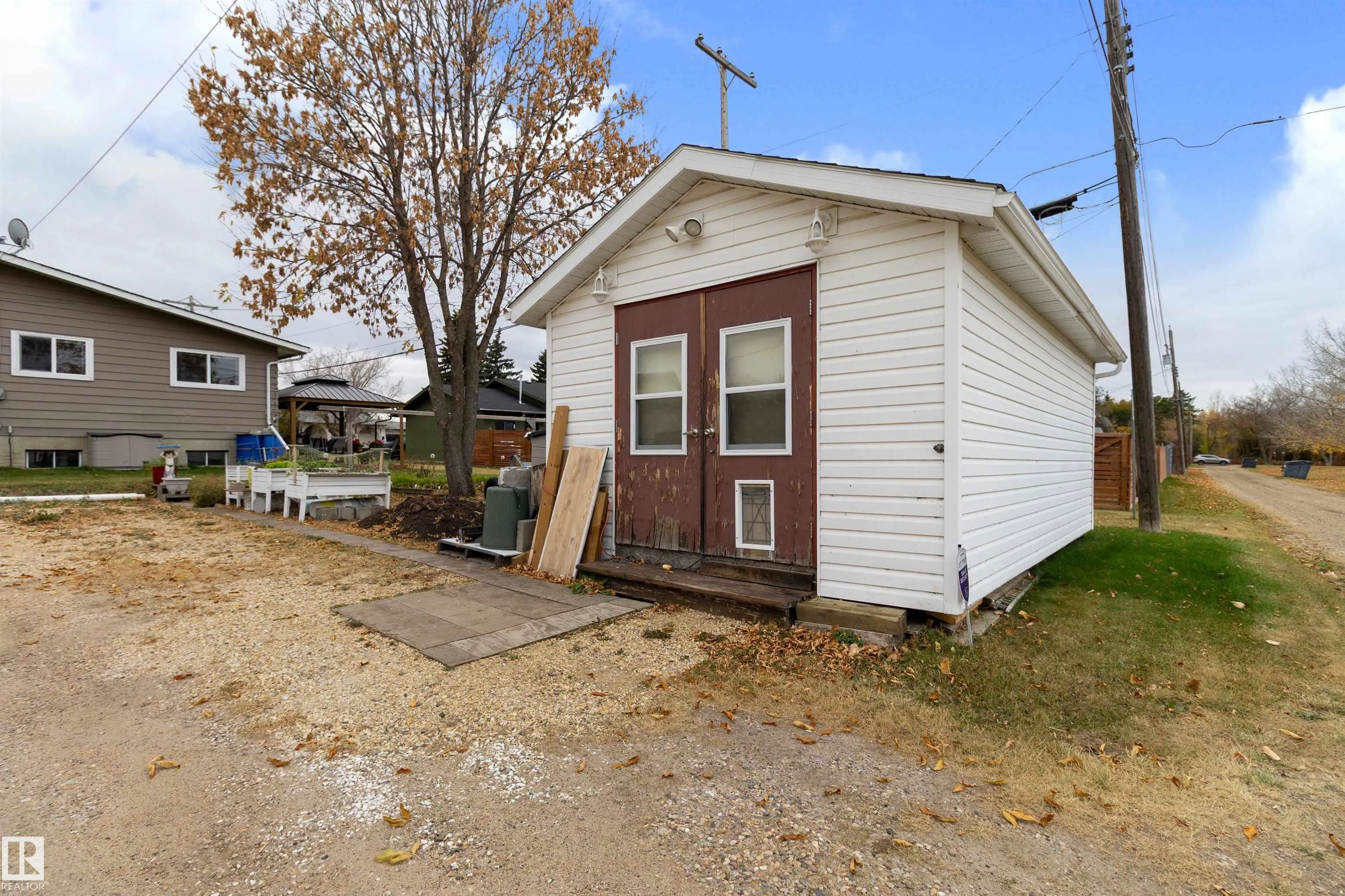 5008 56 ave
