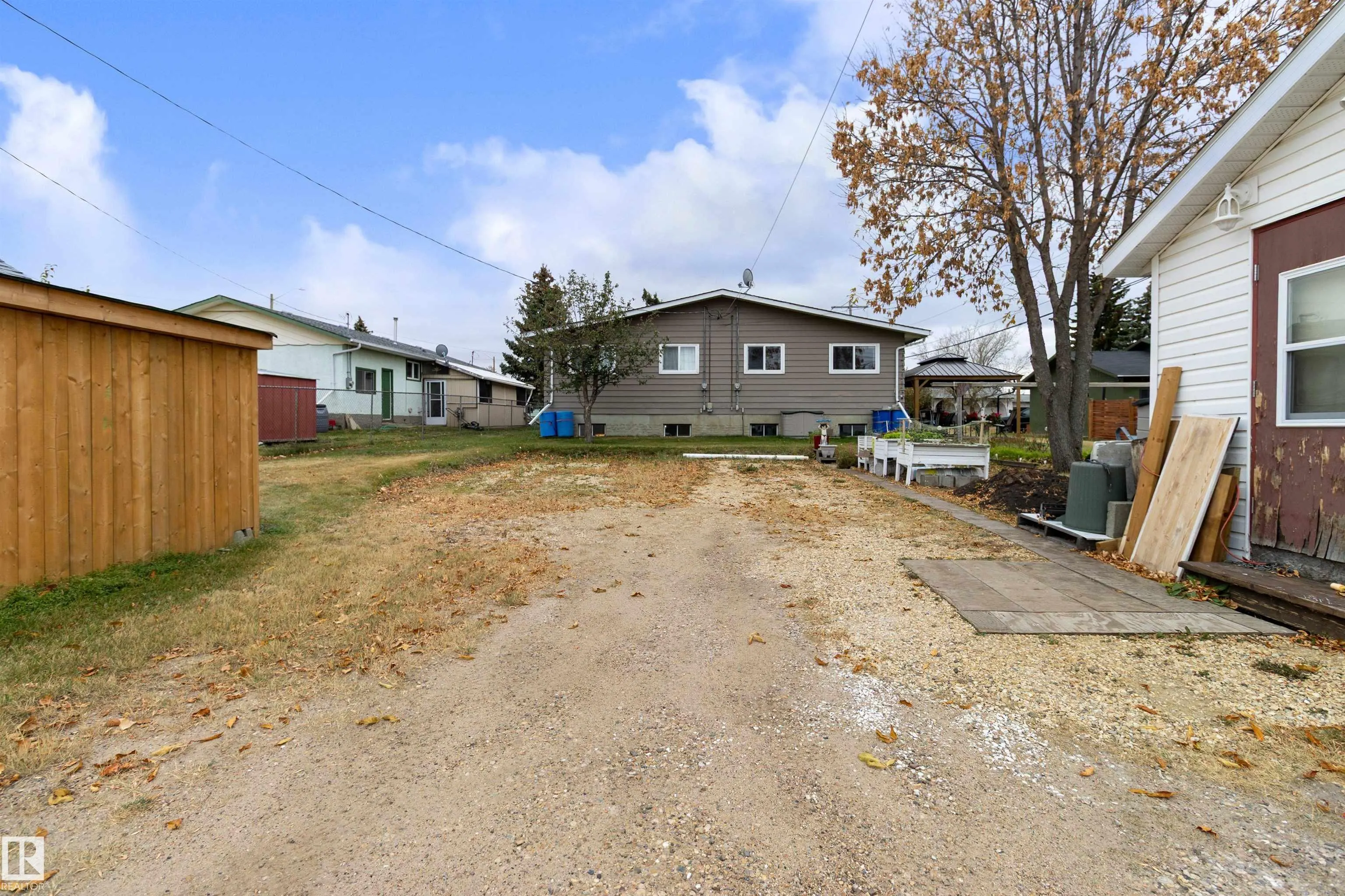 5008 56 ave