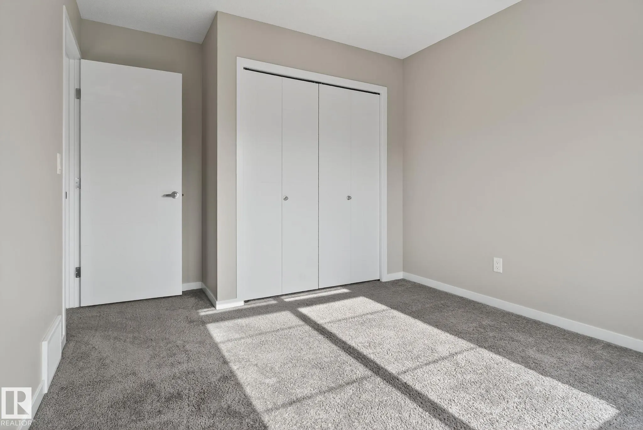 178 SANTANA Crescent