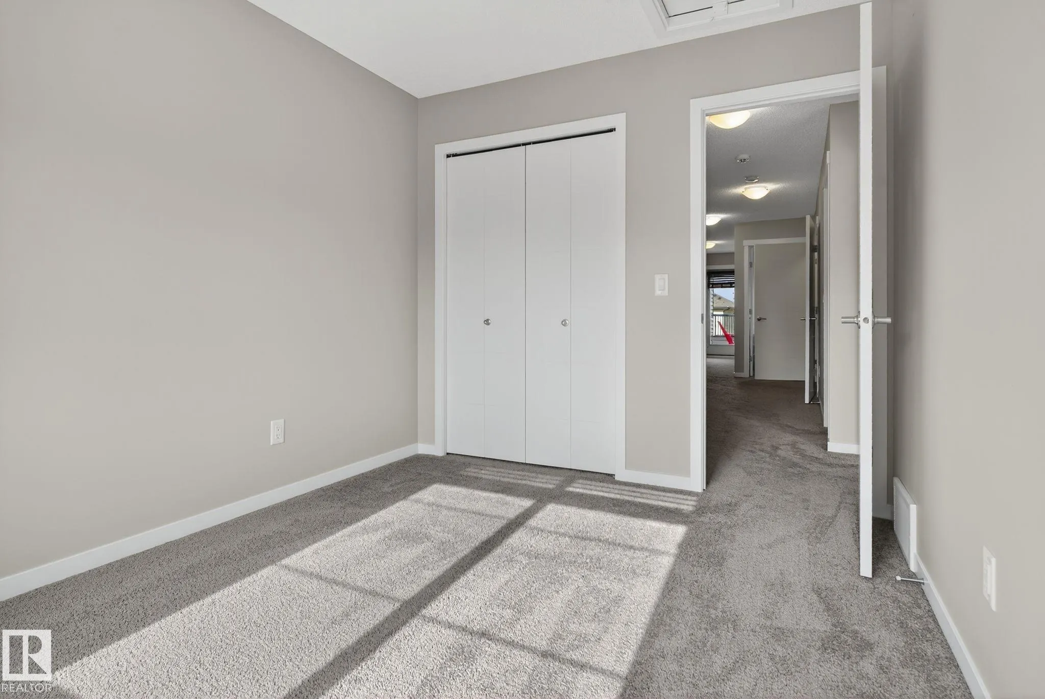 178 SANTANA Crescent