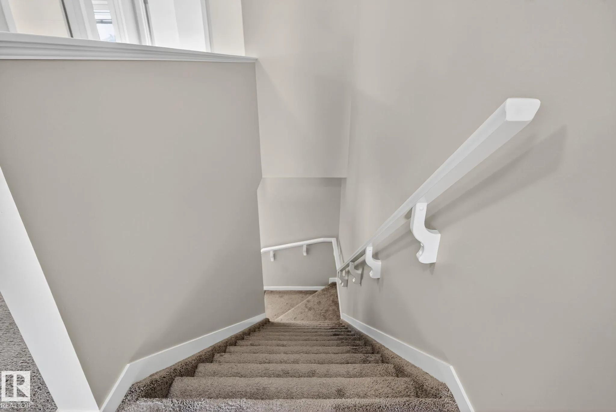 178 SANTANA Crescent