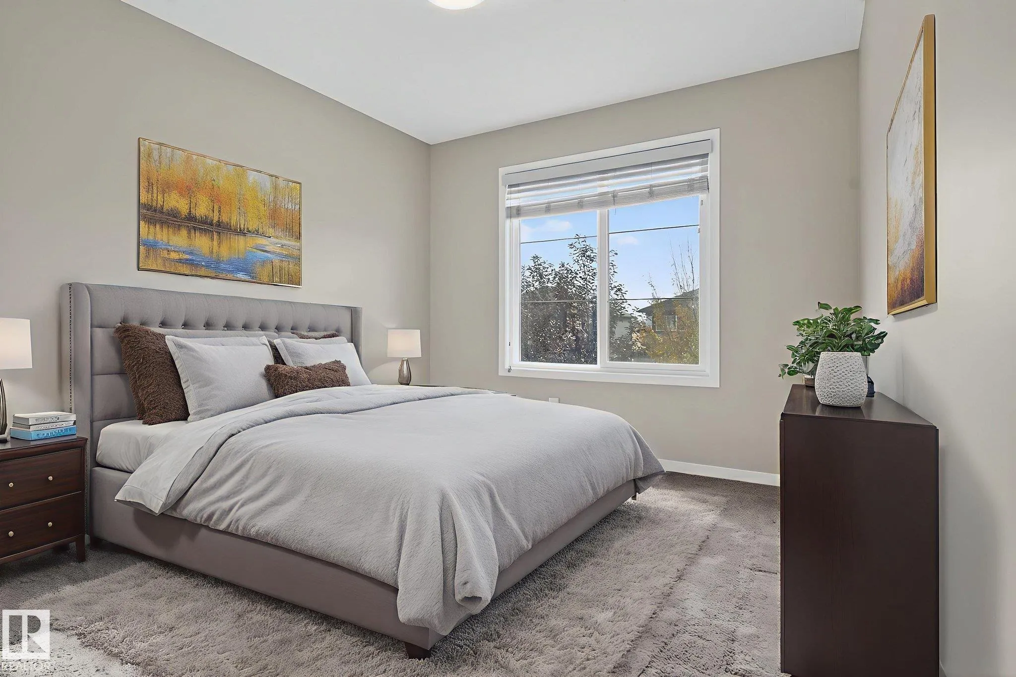 178 SANTANA Crescent