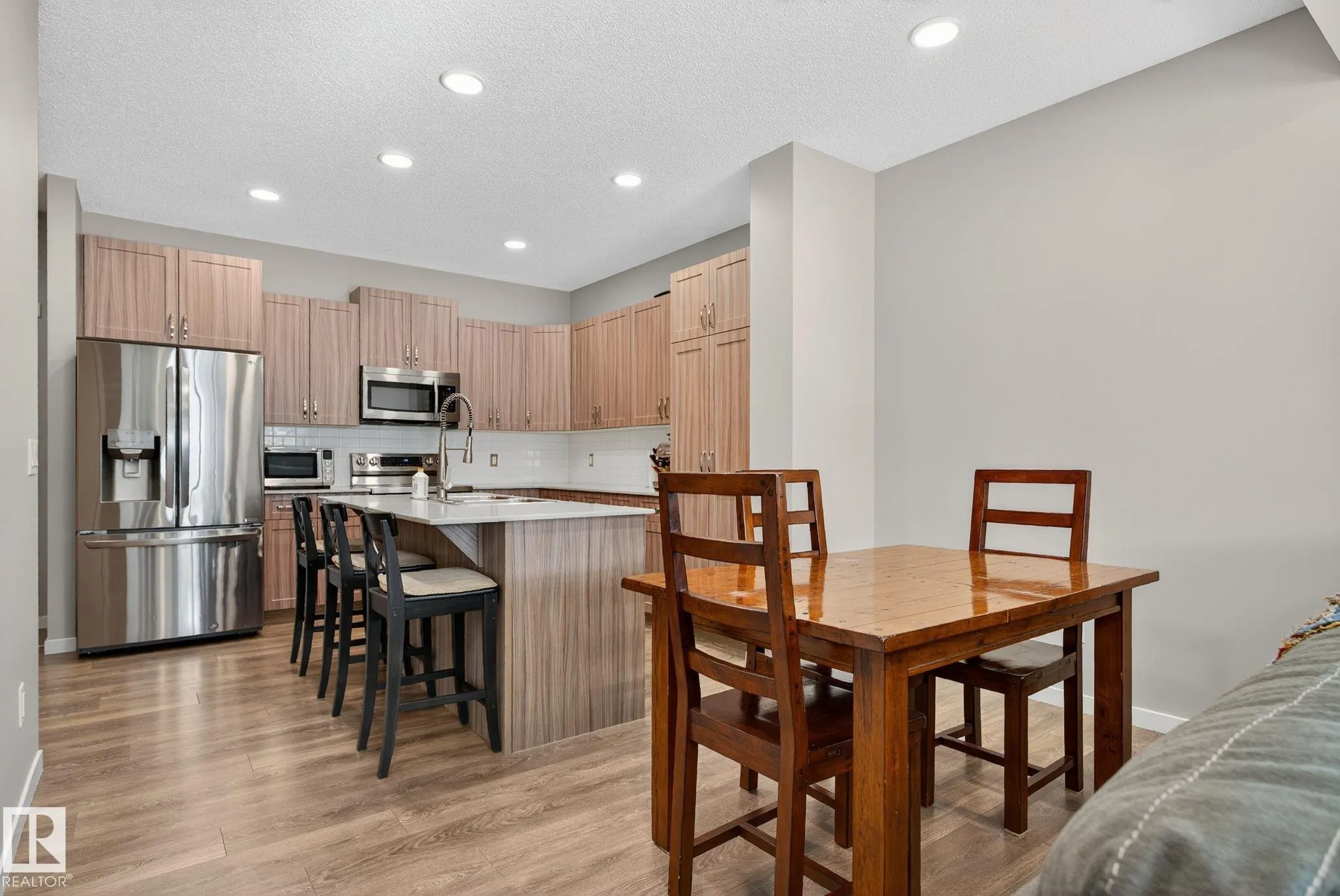 178 SANTANA Crescent