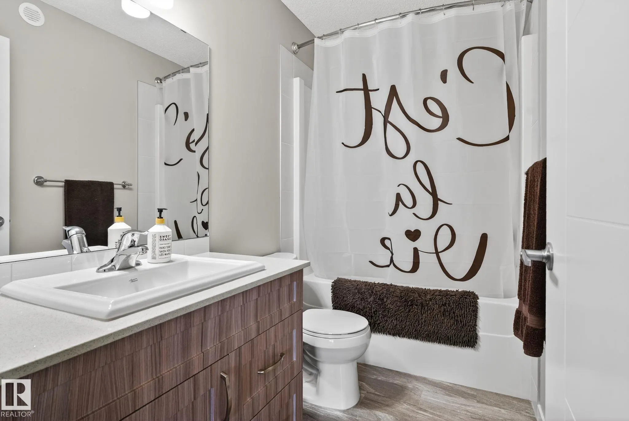 178 SANTANA Crescent