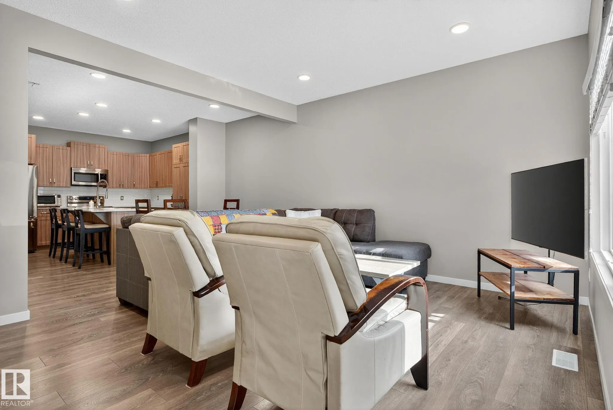 178 SANTANA Crescent