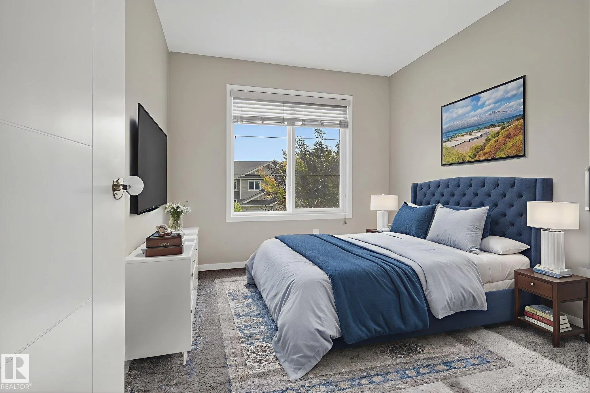 178 SANTANA Crescent