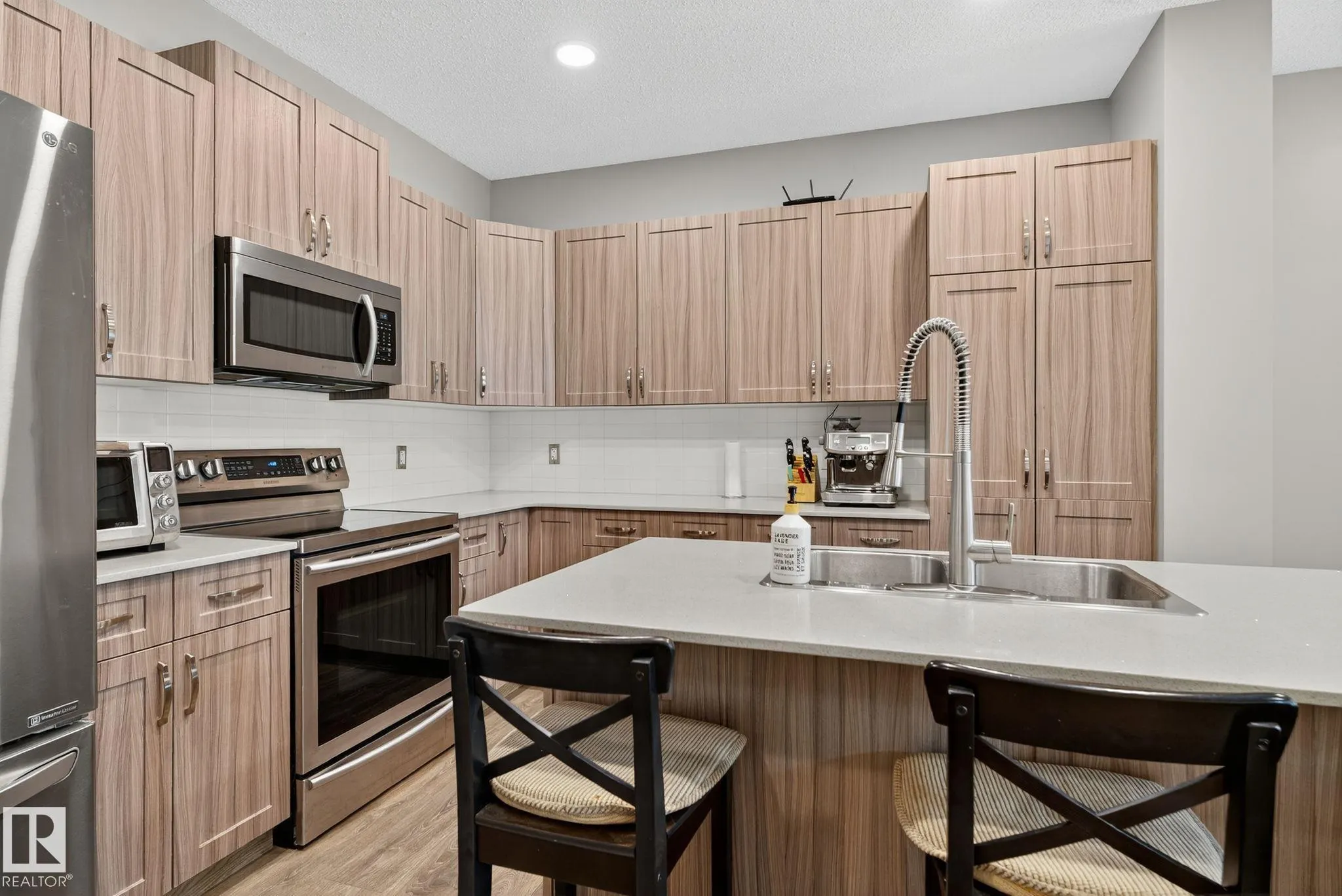 178 SANTANA Crescent