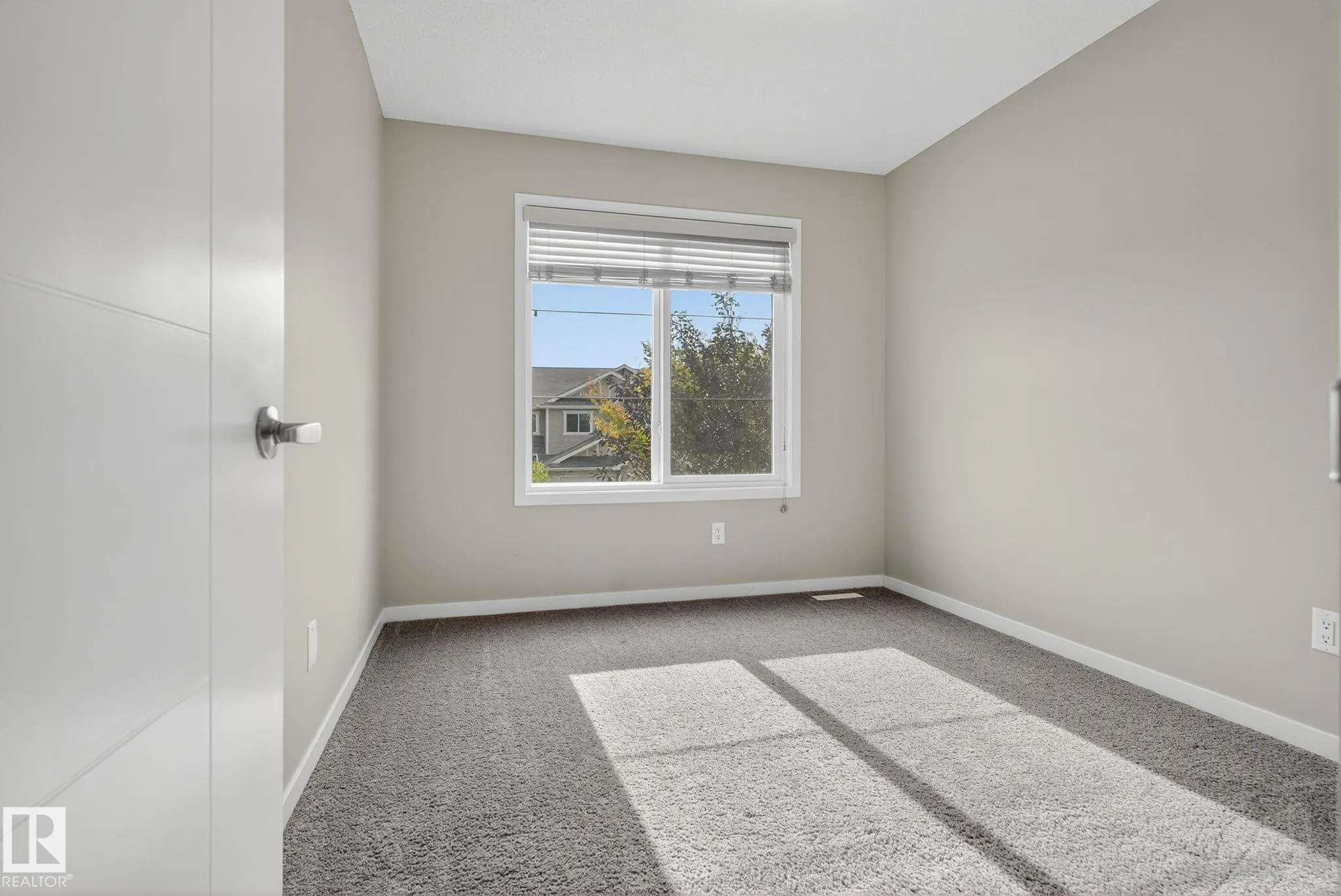 178 SANTANA Crescent