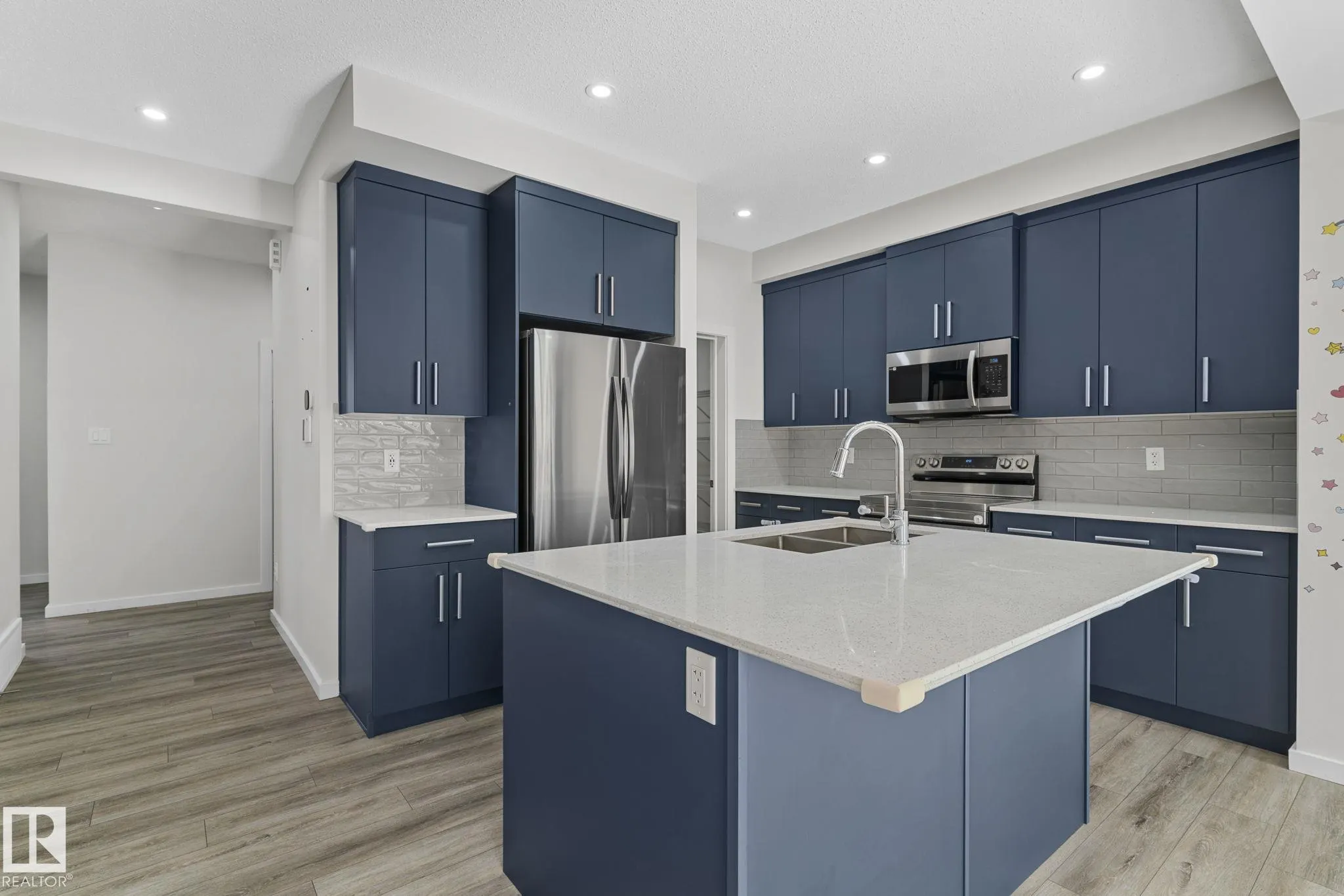 1813 COLLIP VIEW View