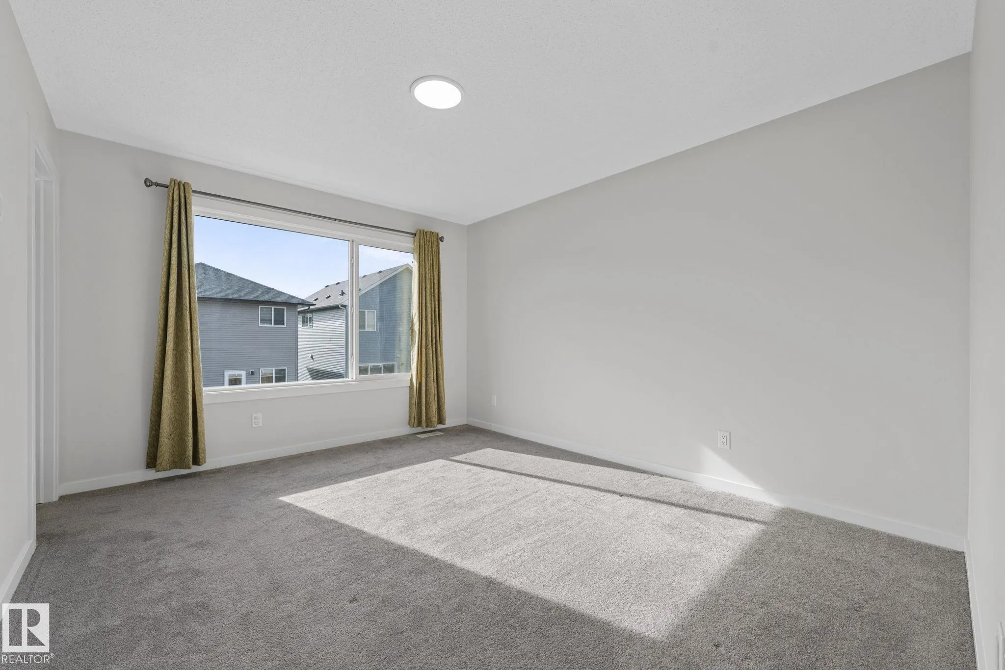 1813 COLLIP VIEW View