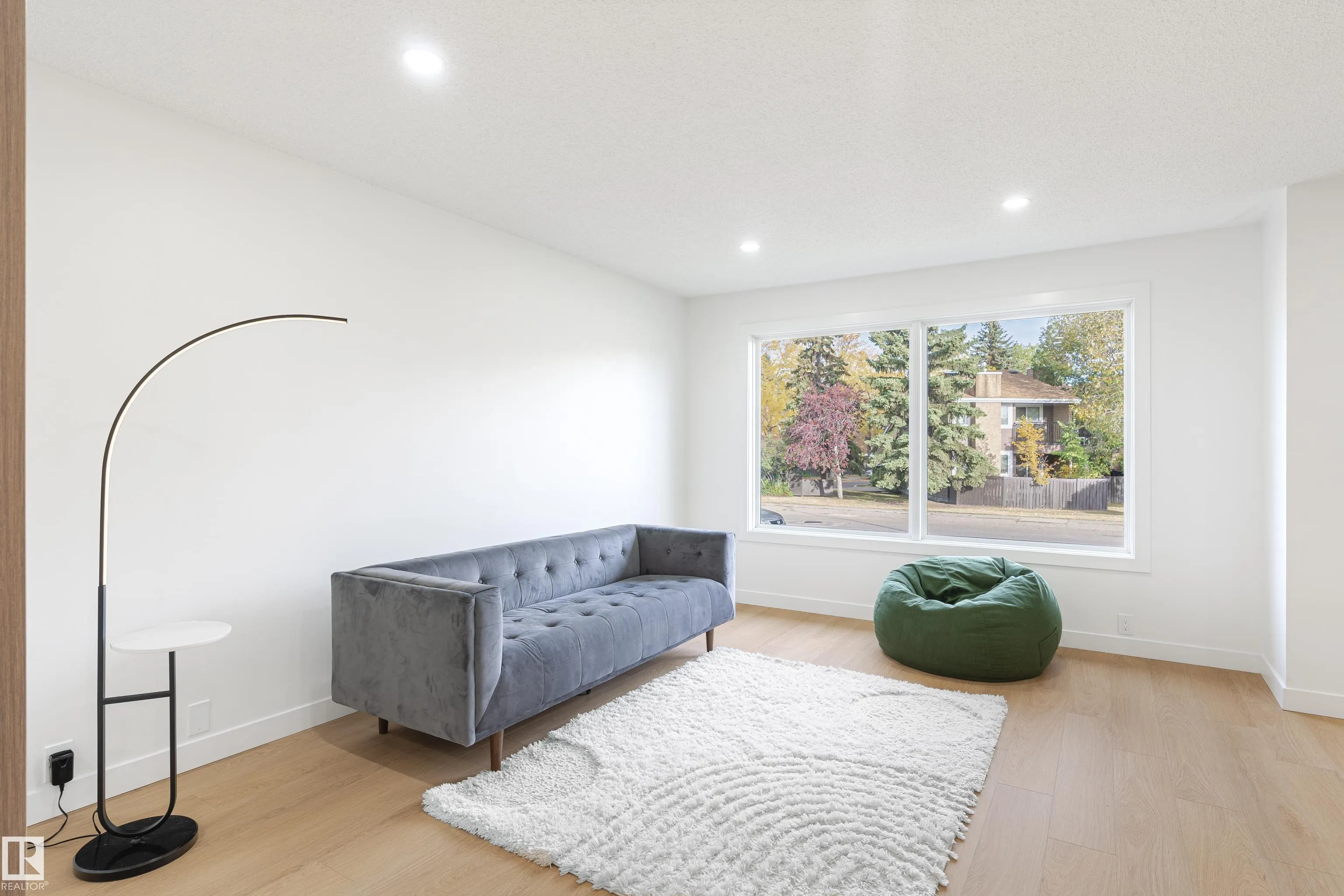 18031 96 Avenue