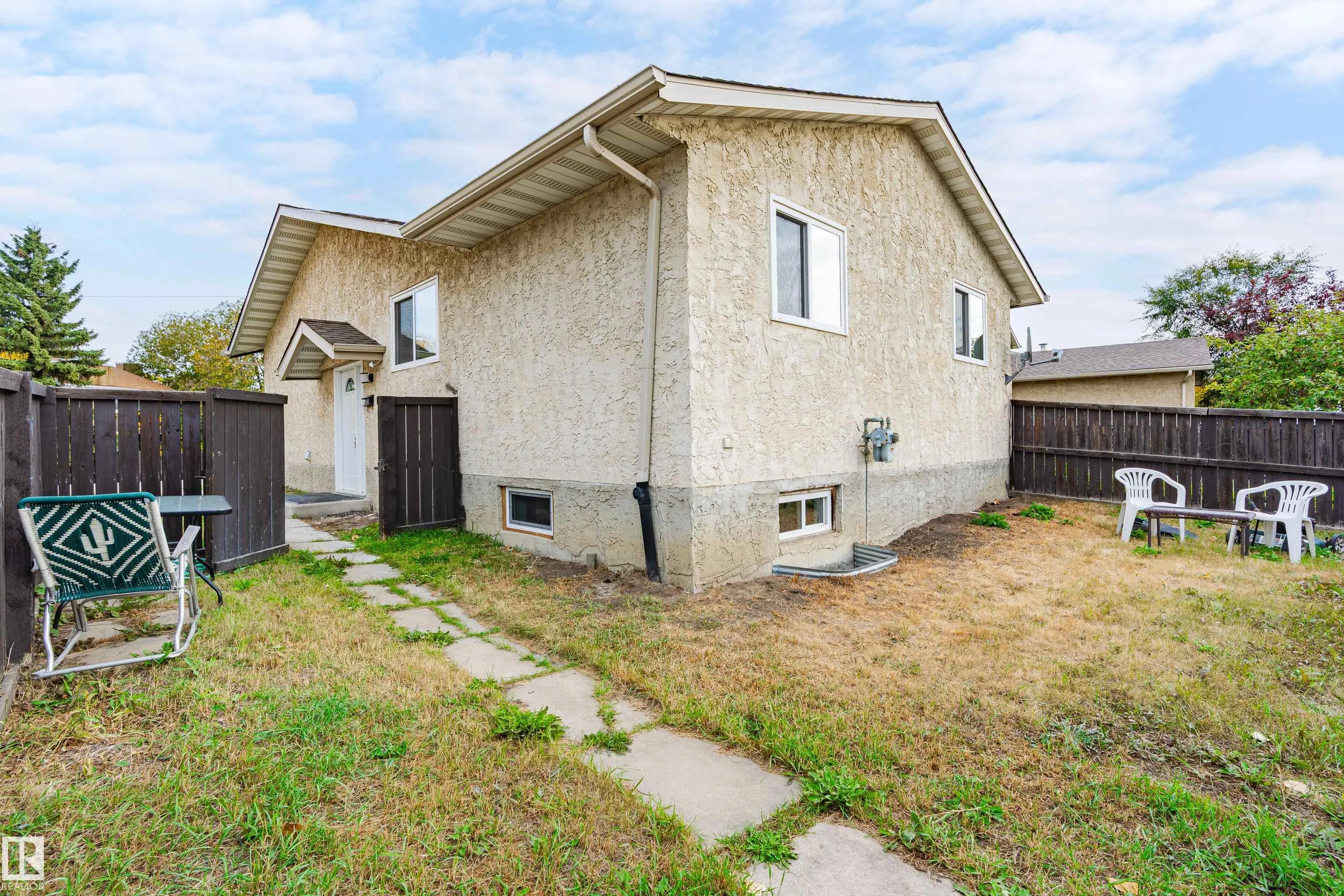 18031 96 Avenue
