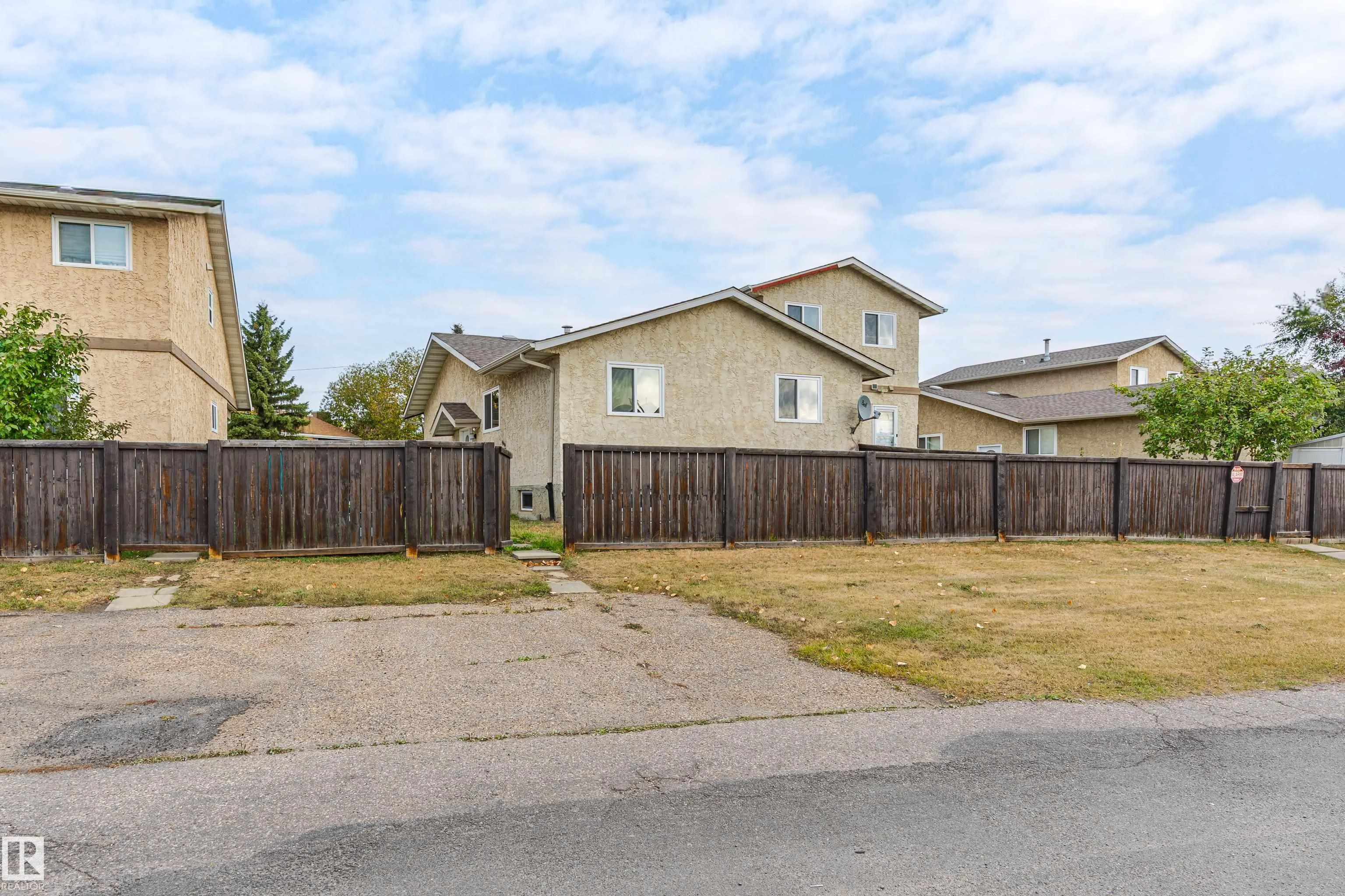18031 96 Avenue