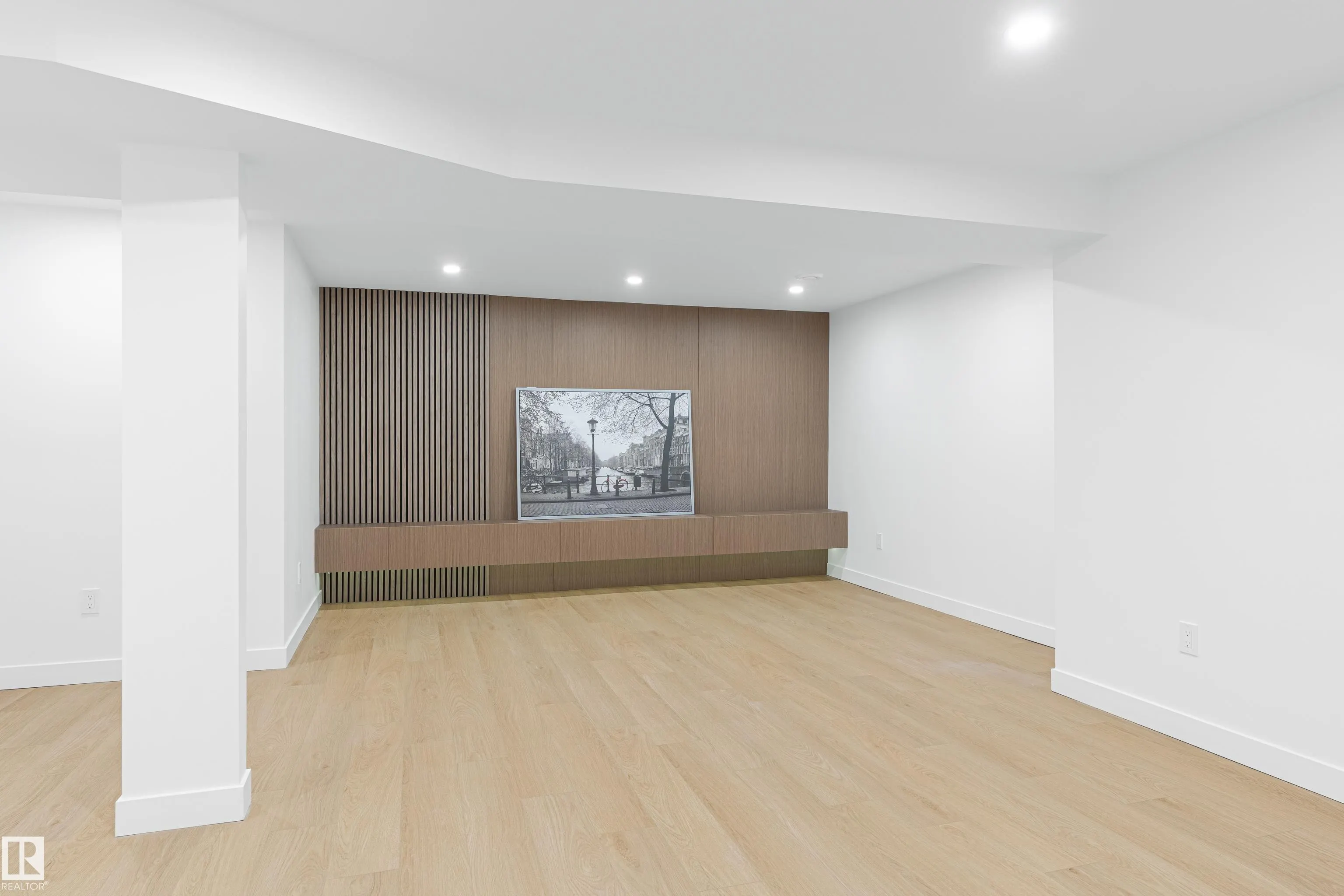 18031 96 Avenue