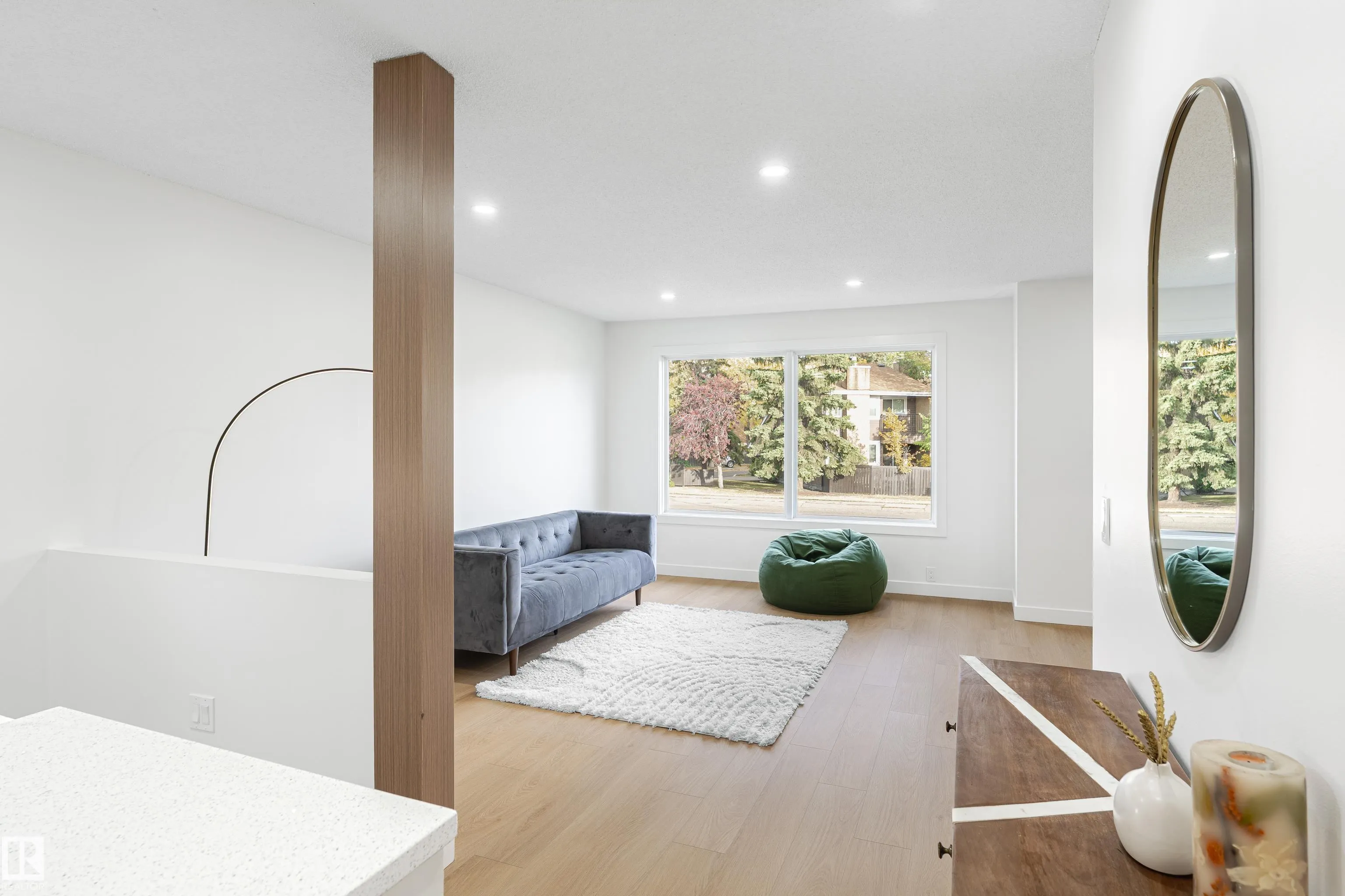 18031 96 Avenue