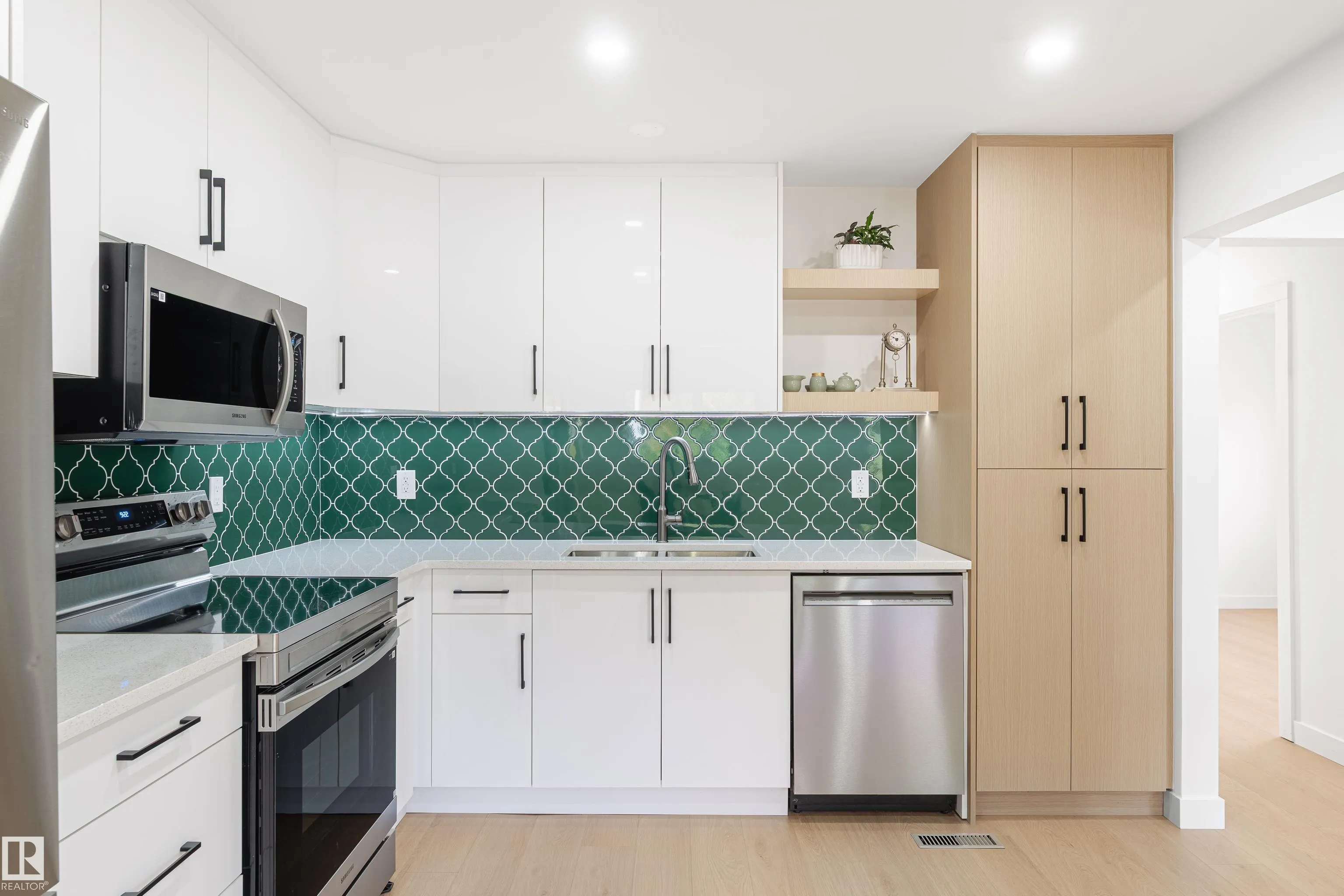 18031 96 Avenue