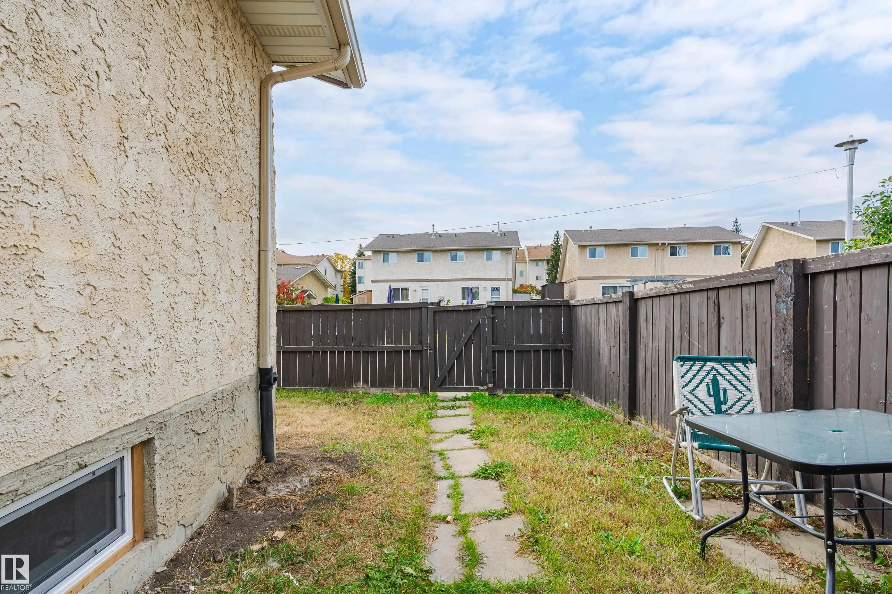 18031 96 Avenue