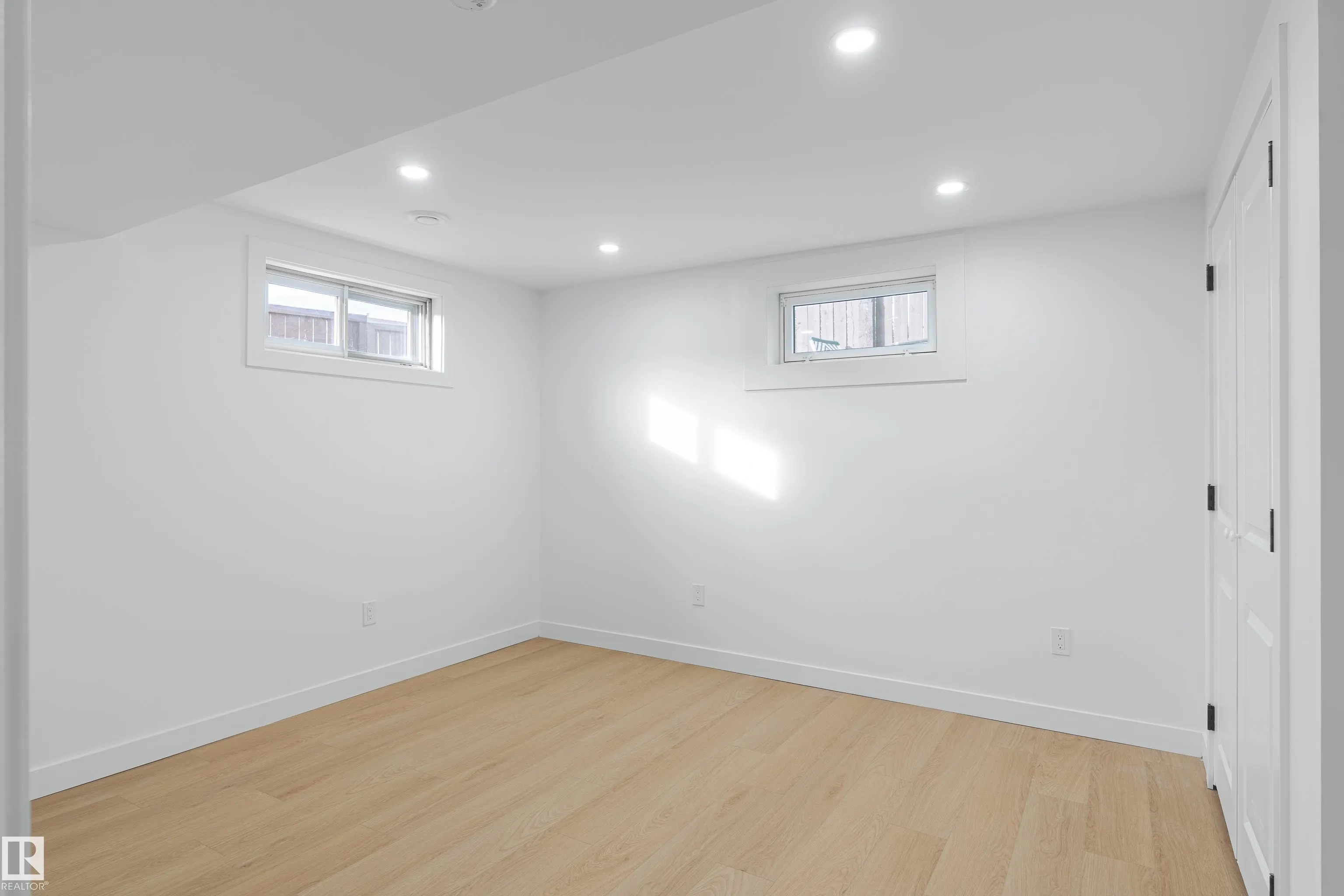 18031 96 Avenue