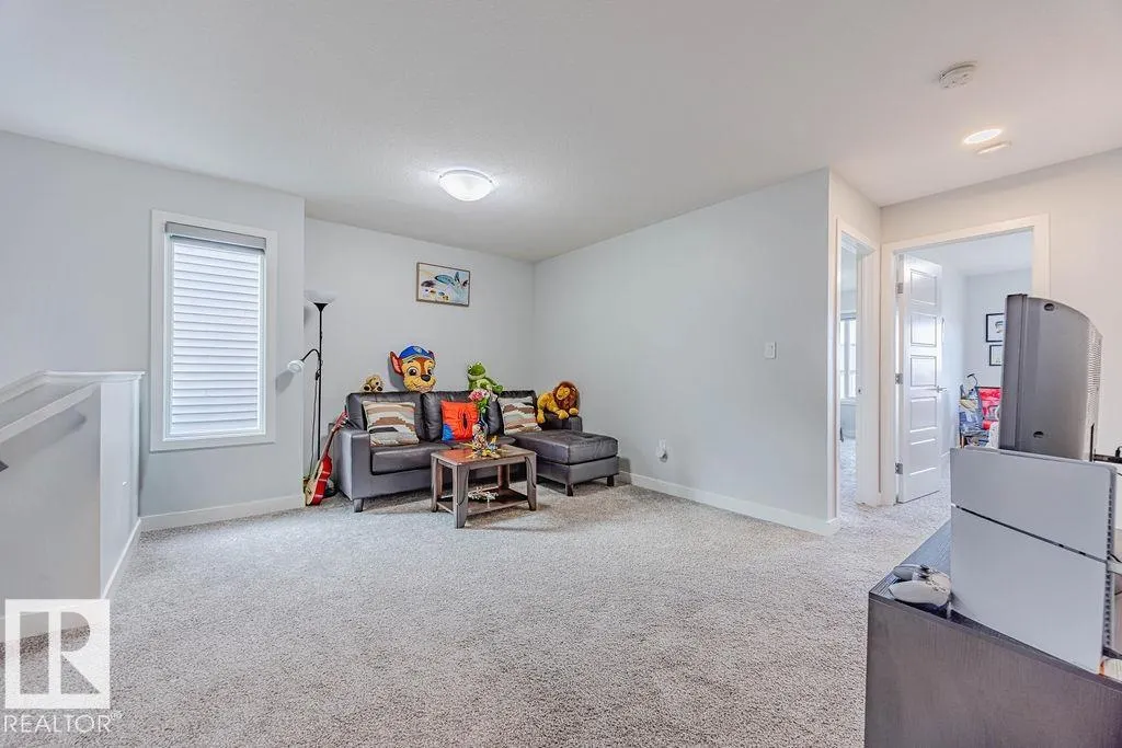1745 PLUM Crescent