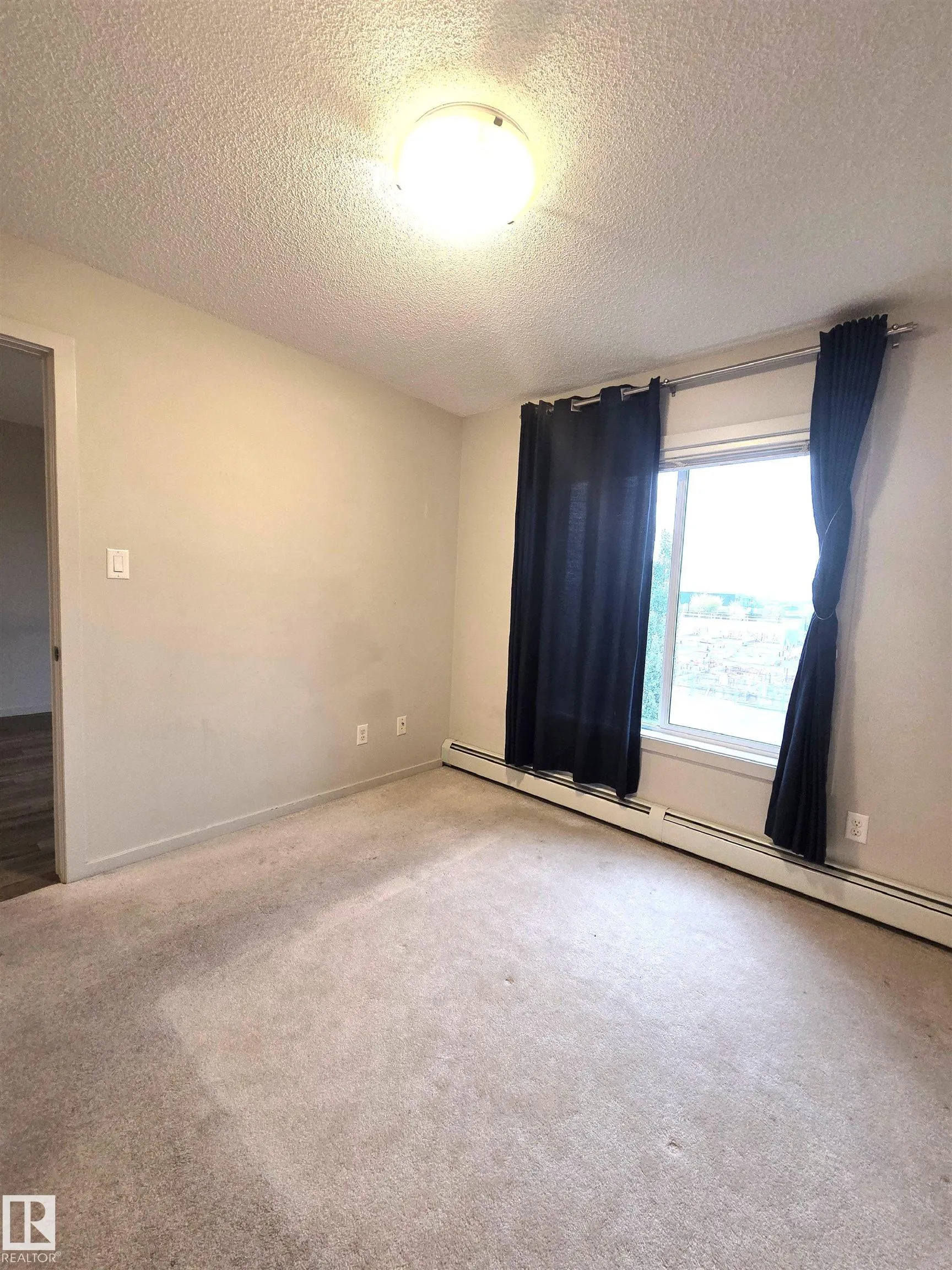 390 WINDERMERE Road