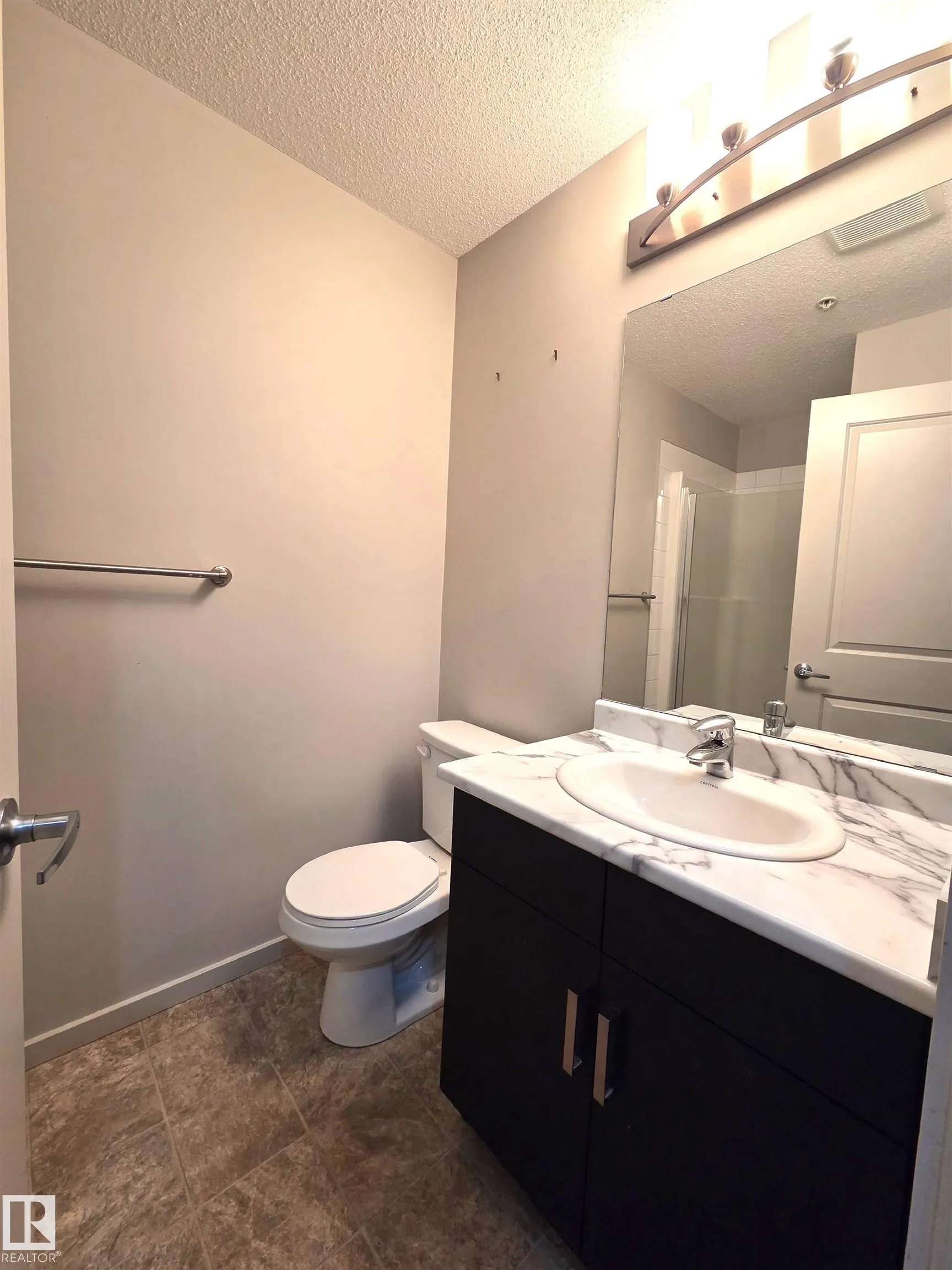 390 WINDERMERE Road