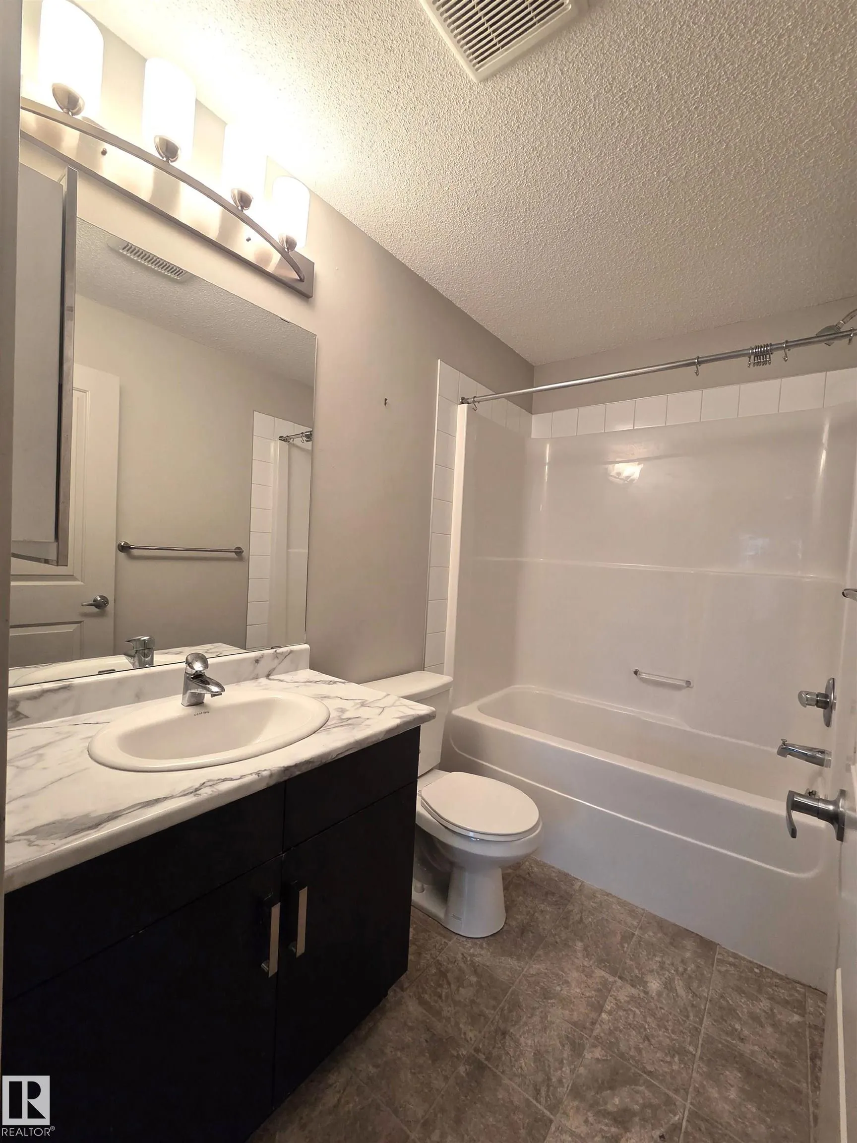 390 WINDERMERE Road