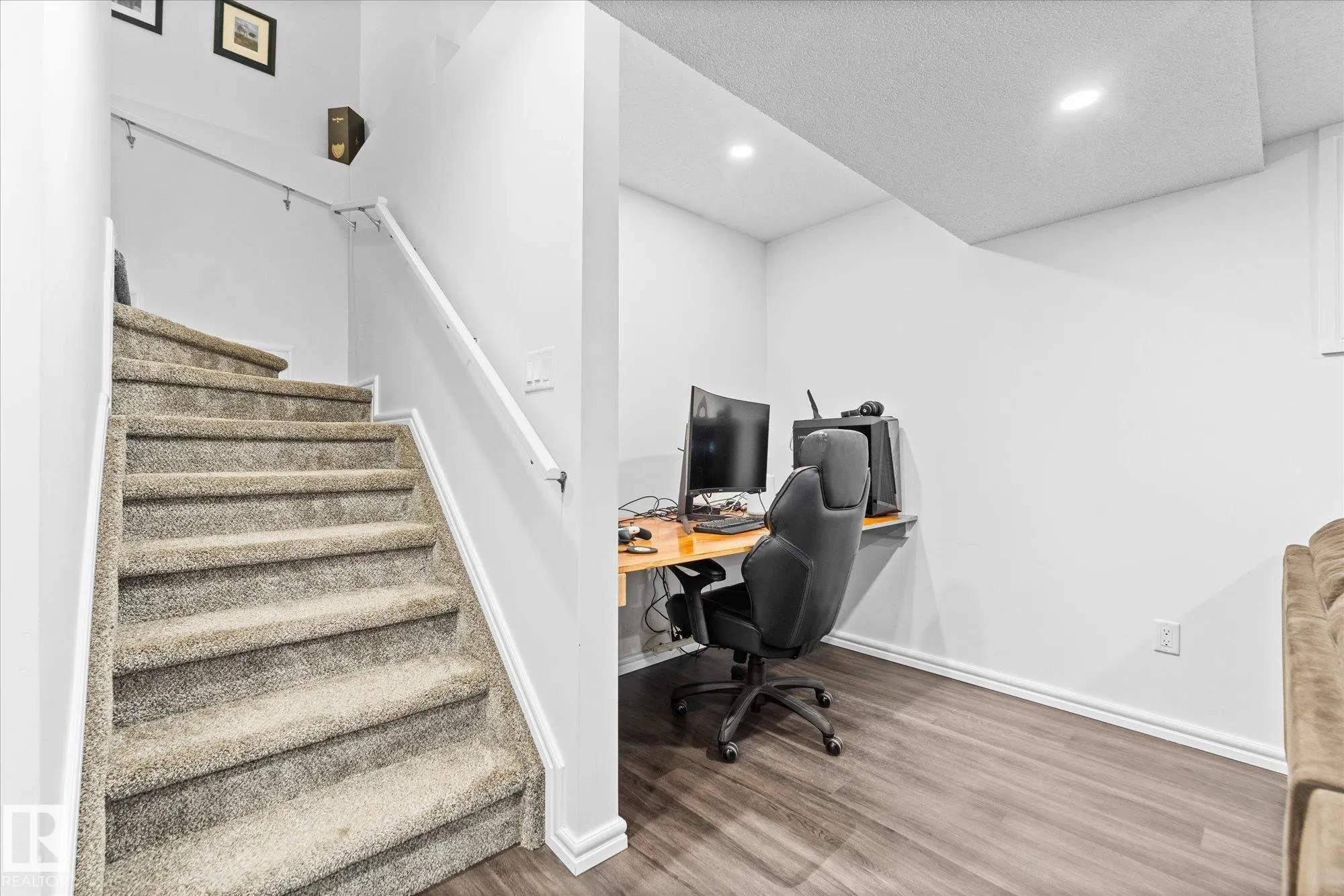 29 CHESTNUT Way