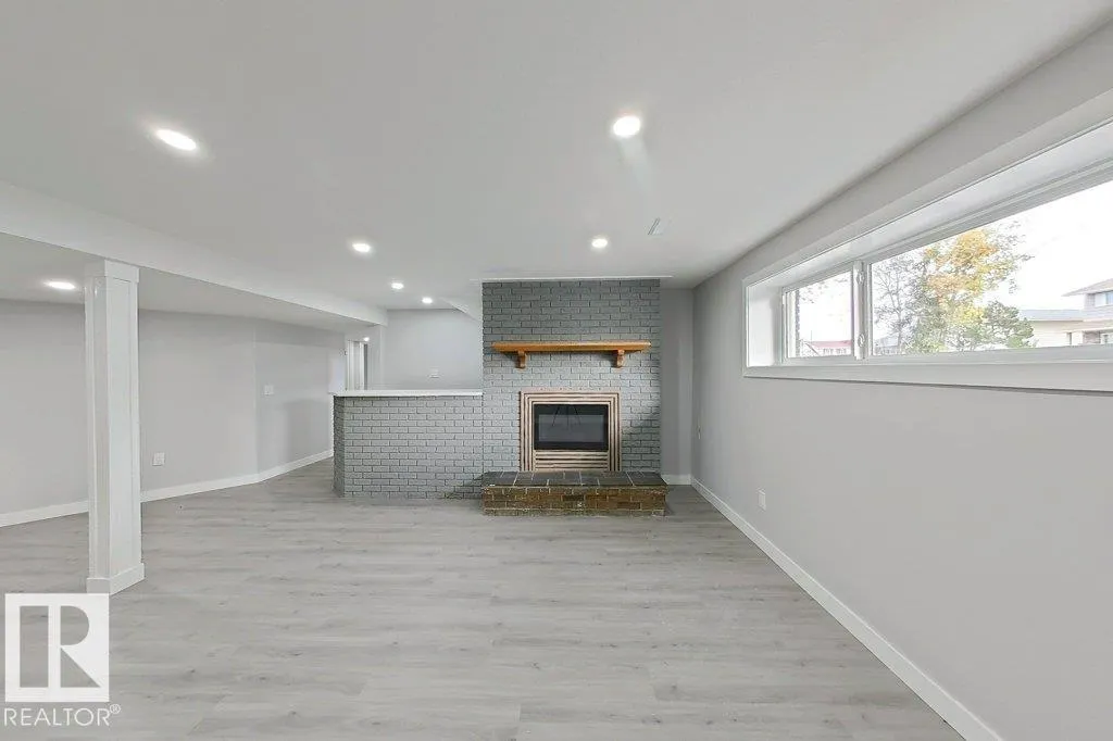 18429 91 Ave